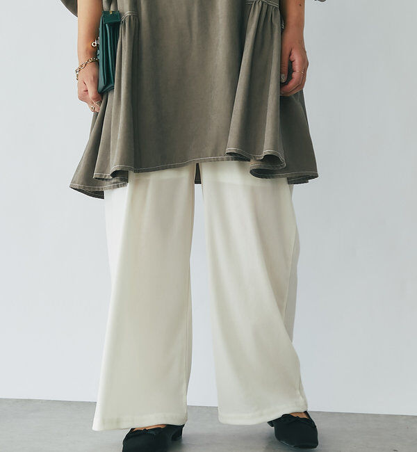  「《微光沢で上品な印象に》シアーベロアイージーパンツ」|その他|