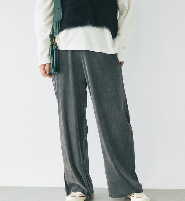  「《微光沢で上品な印象に》シアーベロアイージーパンツ」|その他|チャコールグレー