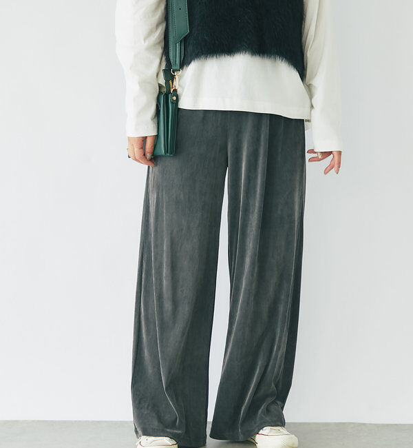  「《微光沢で上品な印象に》シアーベロアイージーパンツ」|その他|