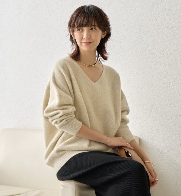  「【抜け感シルエット】ヘアリーウール片畦Vネックニット」|ニット・セーター|