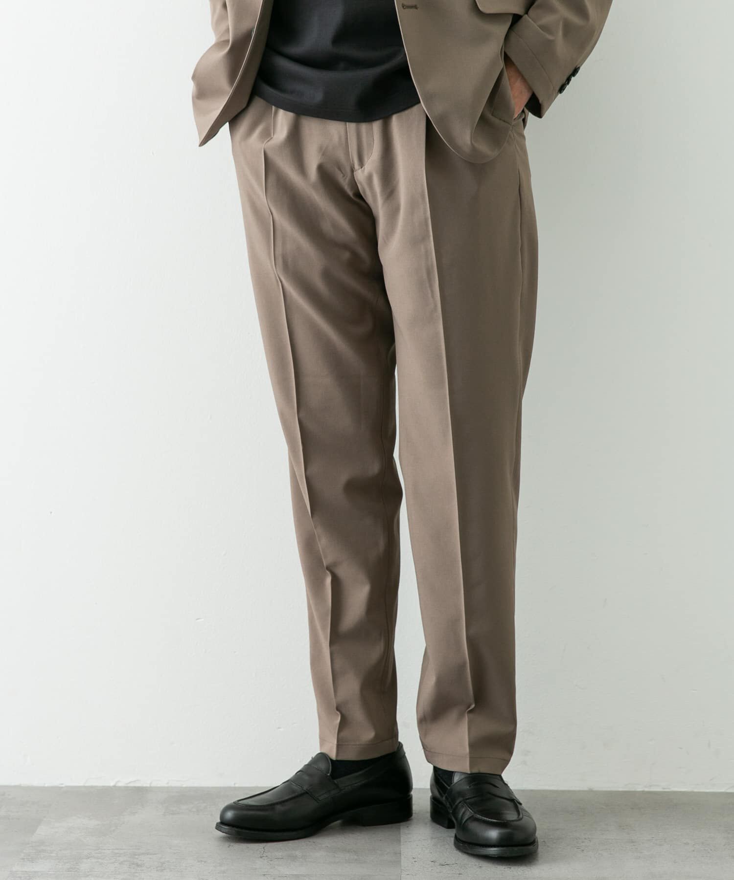 URBAN RESEARCH DOORS「『イージーケア』LIFE STYLE TAILOR　4WAYストレッチポリエステルパンツ」|スラックス|ベージュ