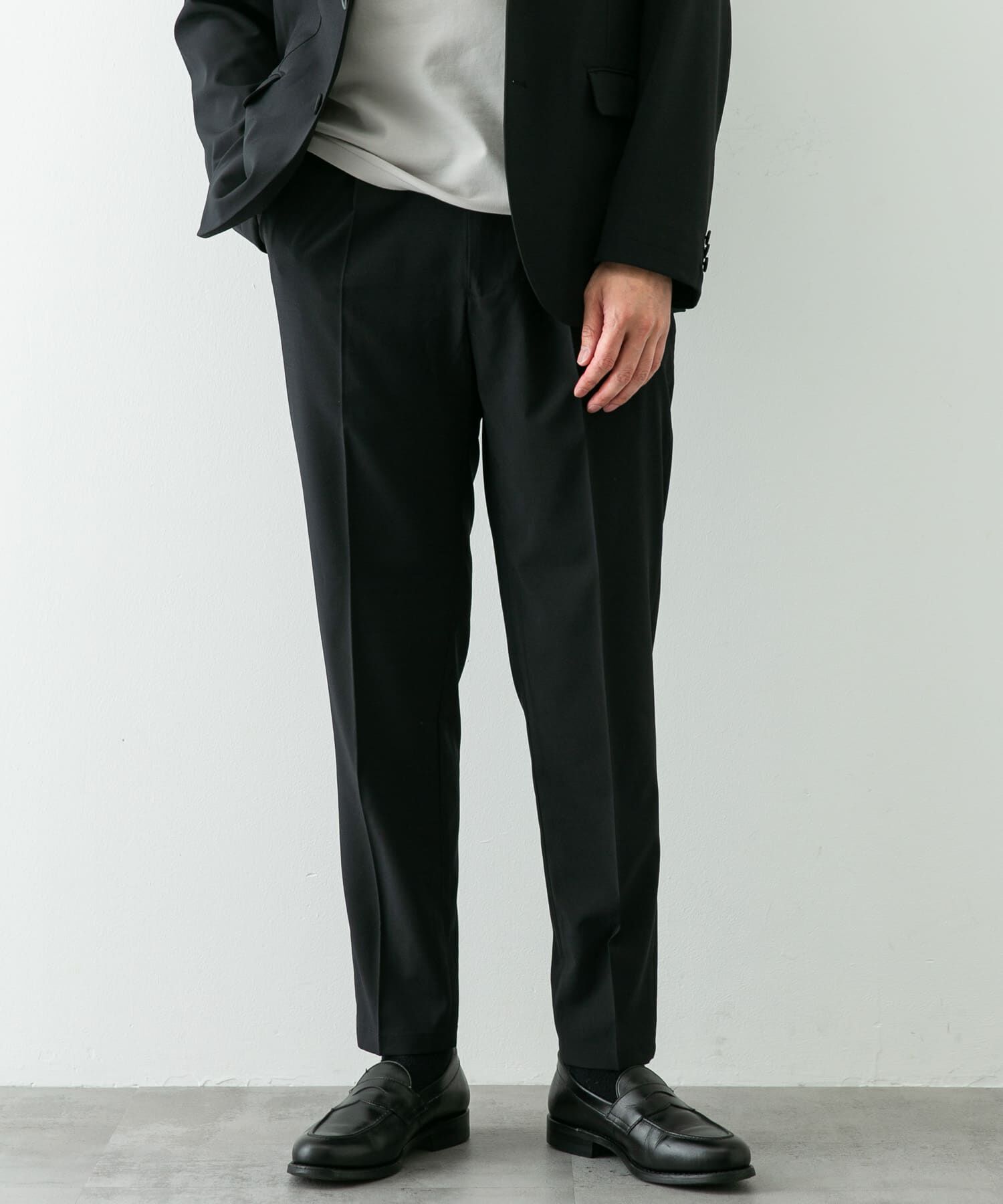 URBAN RESEARCH DOORS「『イージーケア』LIFE STYLE TAILOR　4WAYストレッチポリエステルパンツ」|スラックス|ネイビー