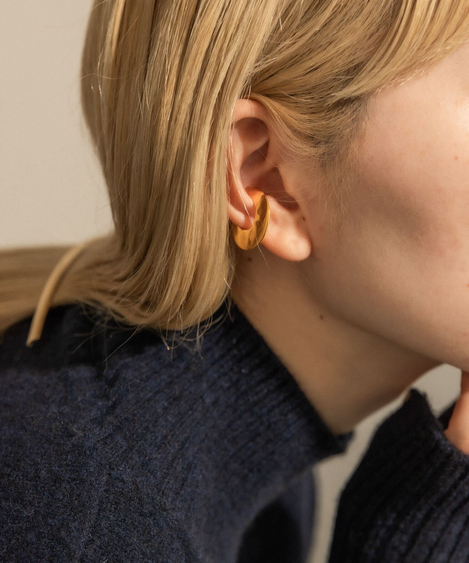 SMELLY「SMELLY so&rsquo;　flat circle earcuff gld」|イヤリング|
