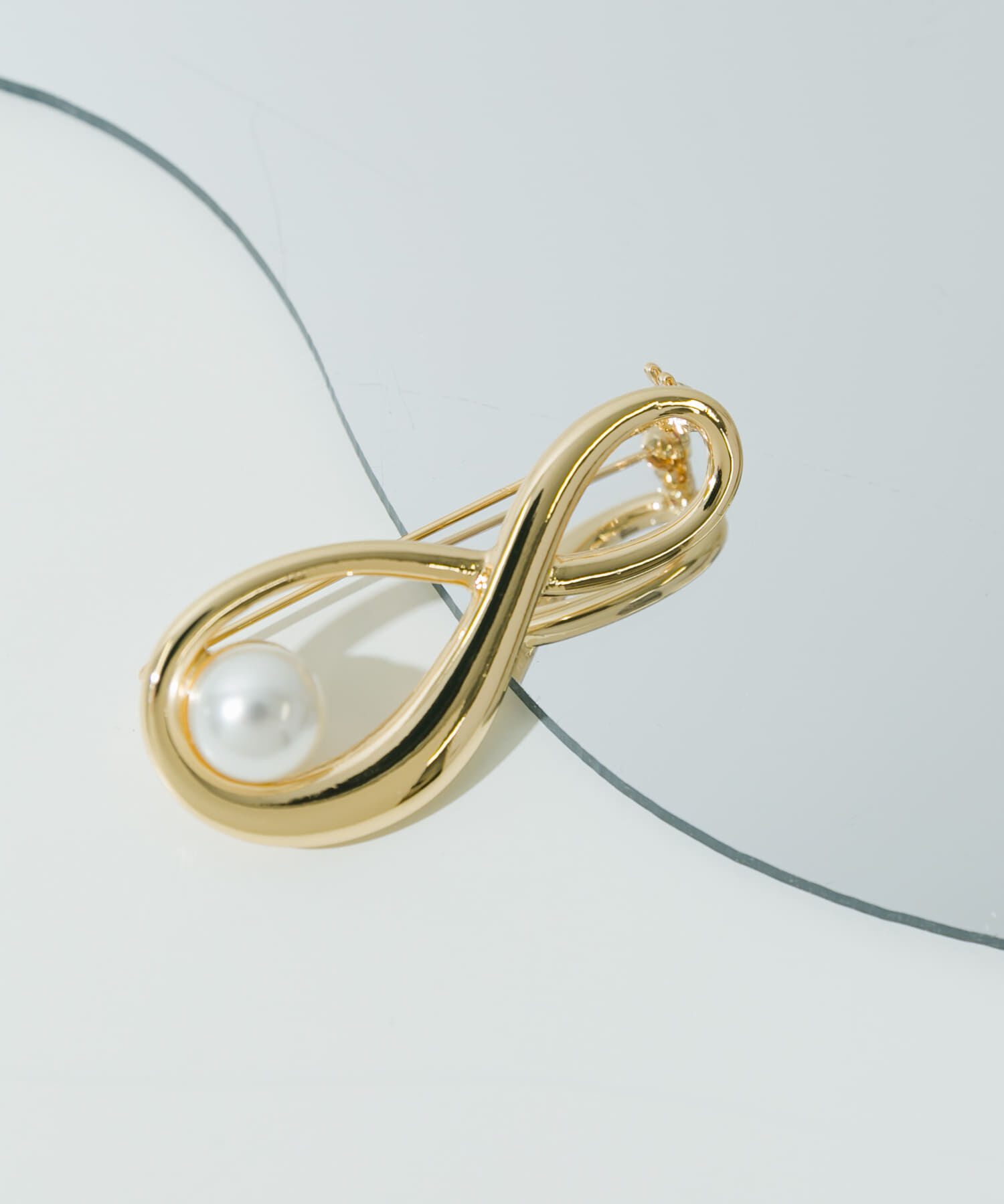 SMELLY「パールツイストブローチ」|ブローチ・コサージュ|