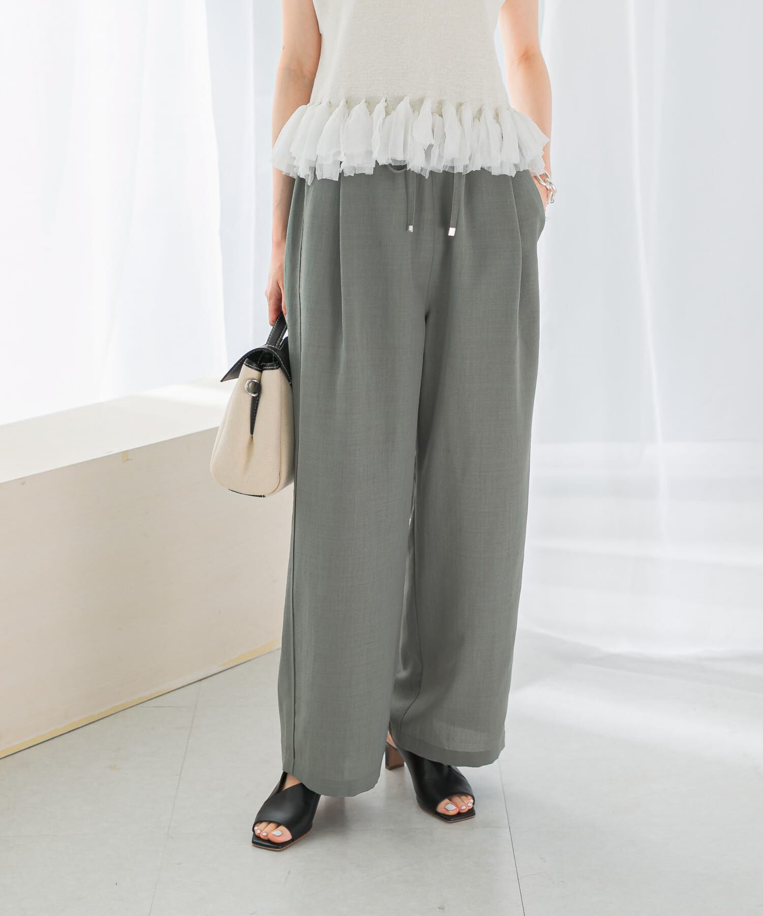 URBAN RESEARCH ROSSO「『UR TECH DRYLUXE』イージードロストパンツ」|その他|ライトカーキ