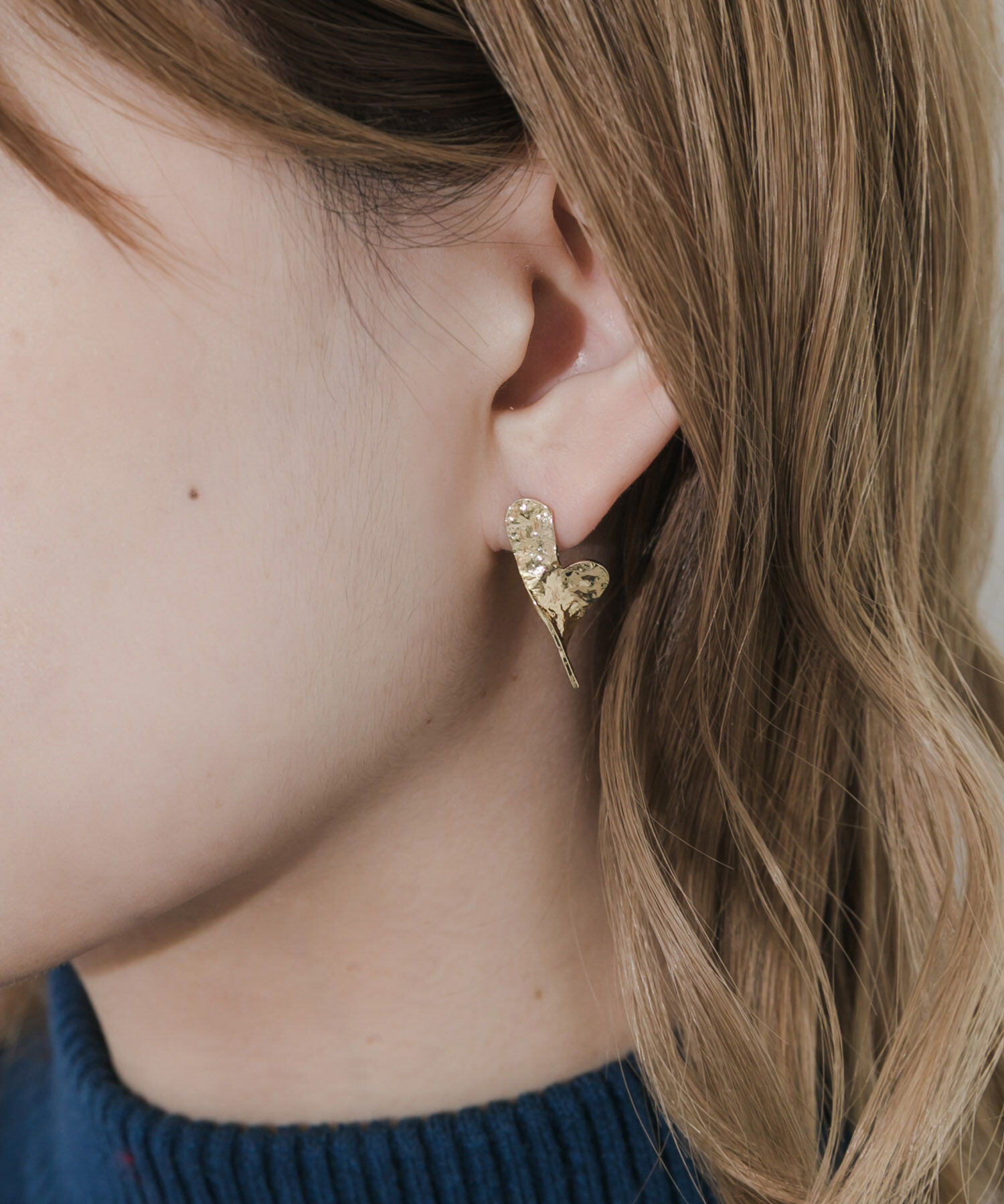 SMELLY「ツイストハートピアス」|ピアス|