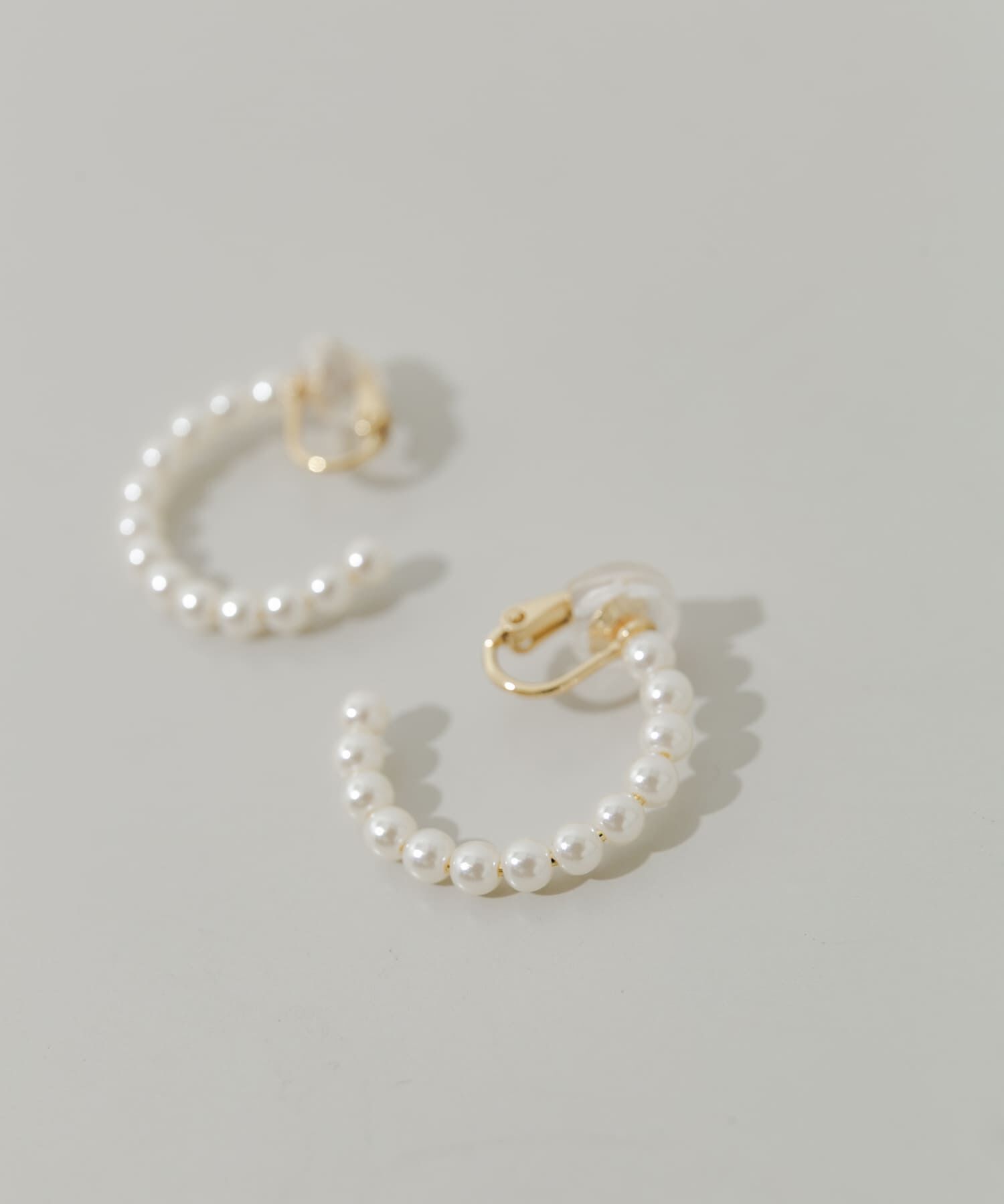 SMELLY「パールフープイヤリング」|イヤリング|