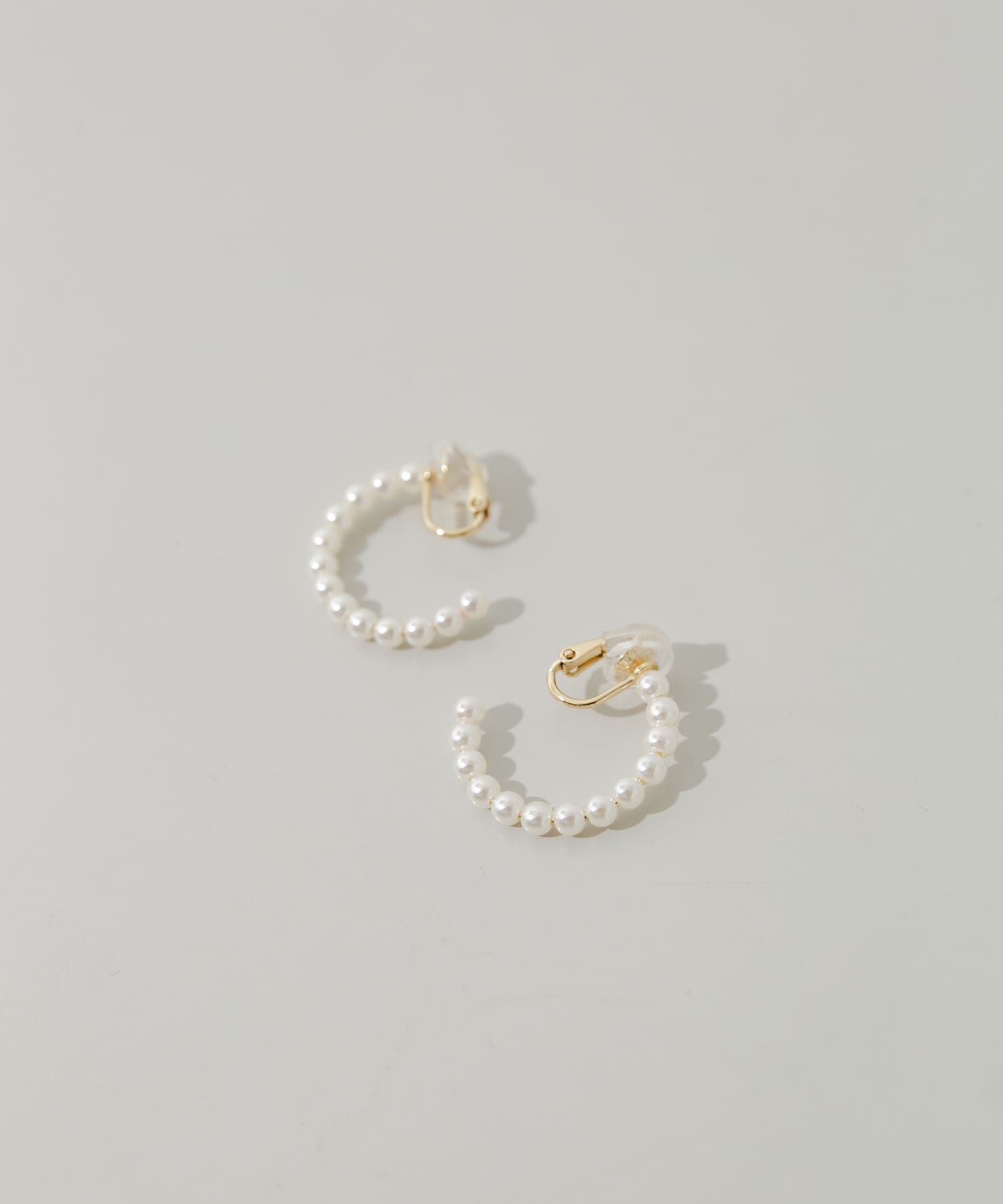SMELLY「パールフープイヤリング」|イヤリング|