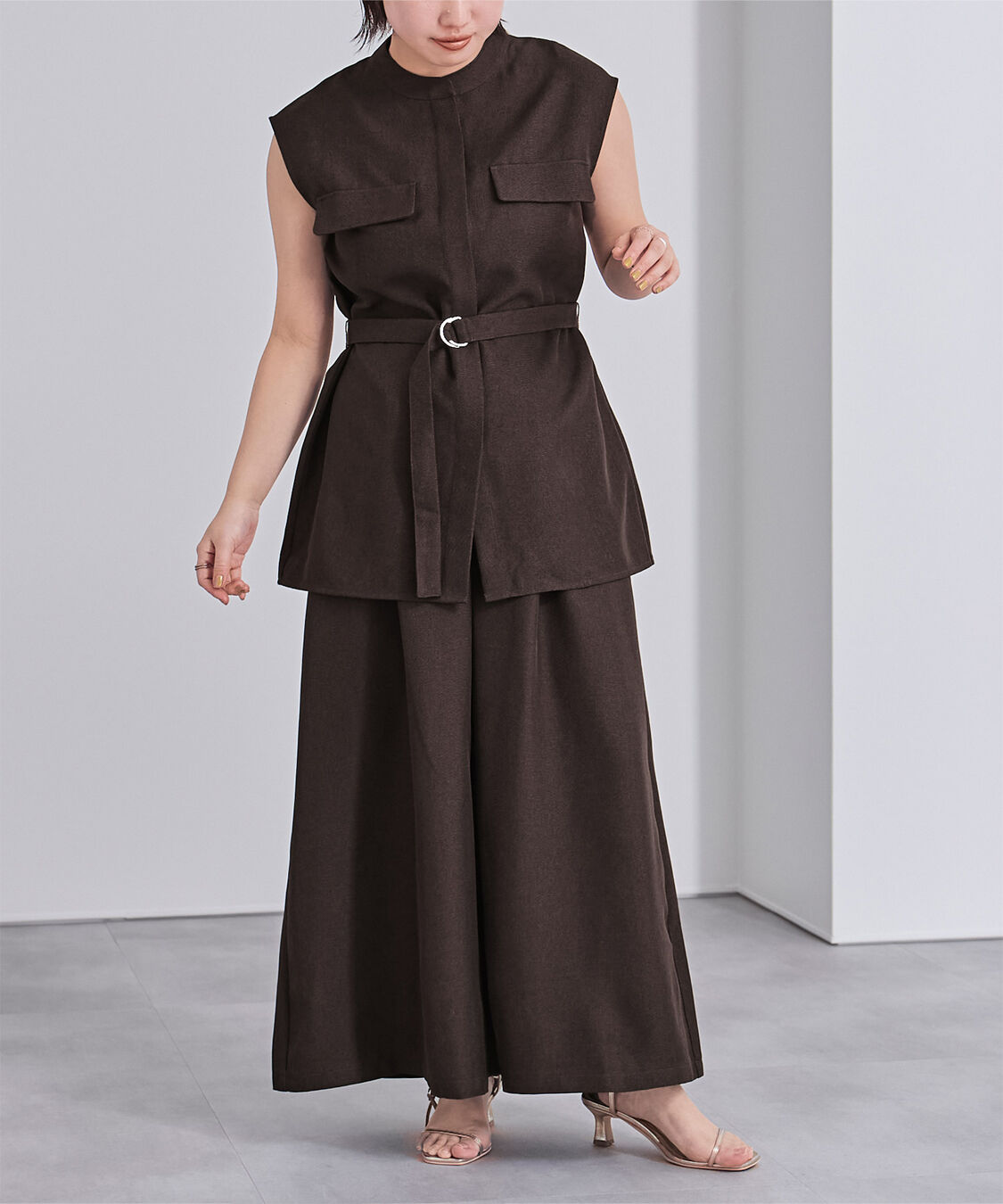 ur's「ﾘﾈﾝﾗｲｸﾌﾛﾝﾄﾀｯｸﾊｲｳｴｽﾄｽｶｰﾄ」|スカート|