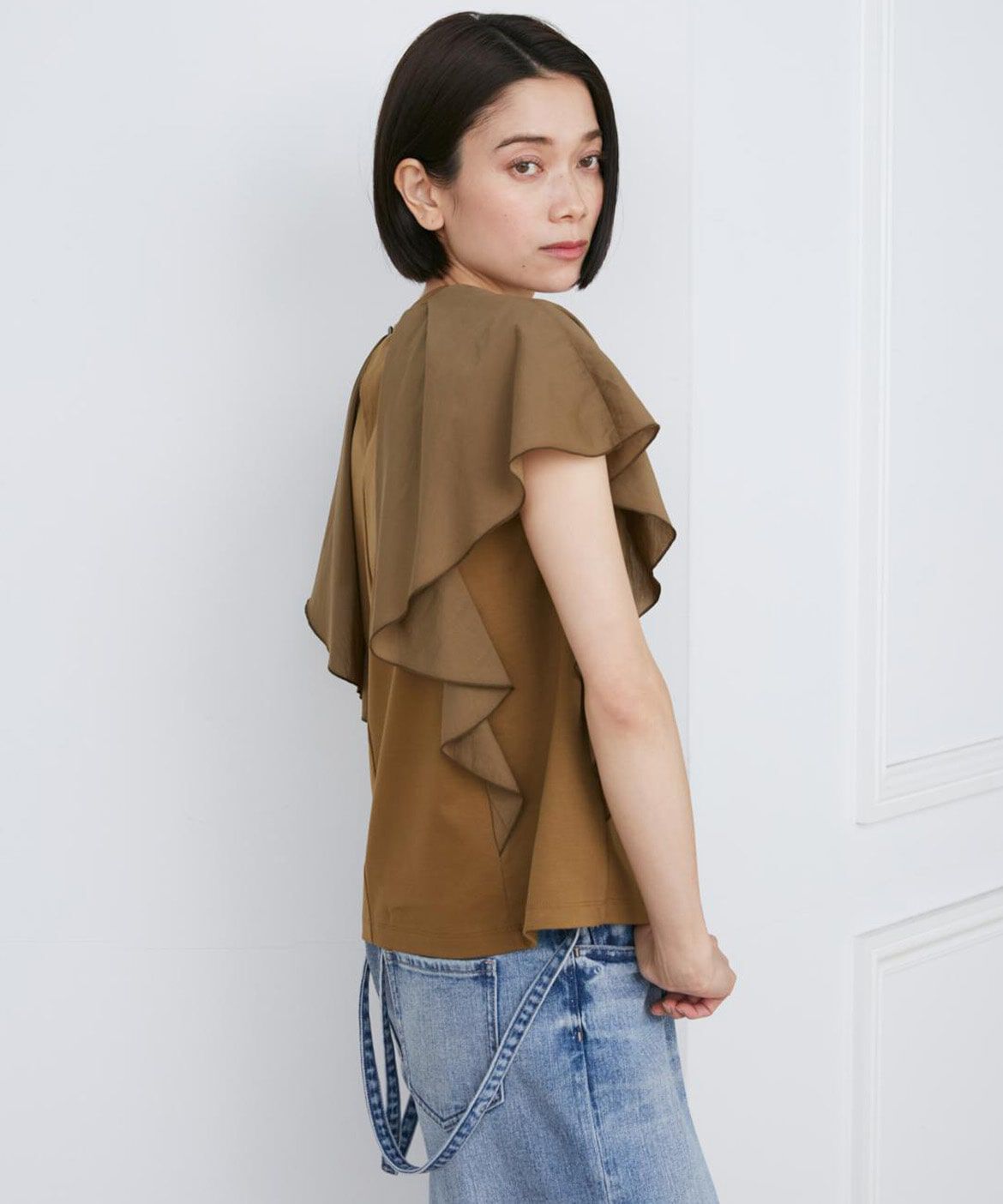 INED「《大きいサイズ》異素材ラッフルスリーブカットソー」|Tシャツ・カットソー|