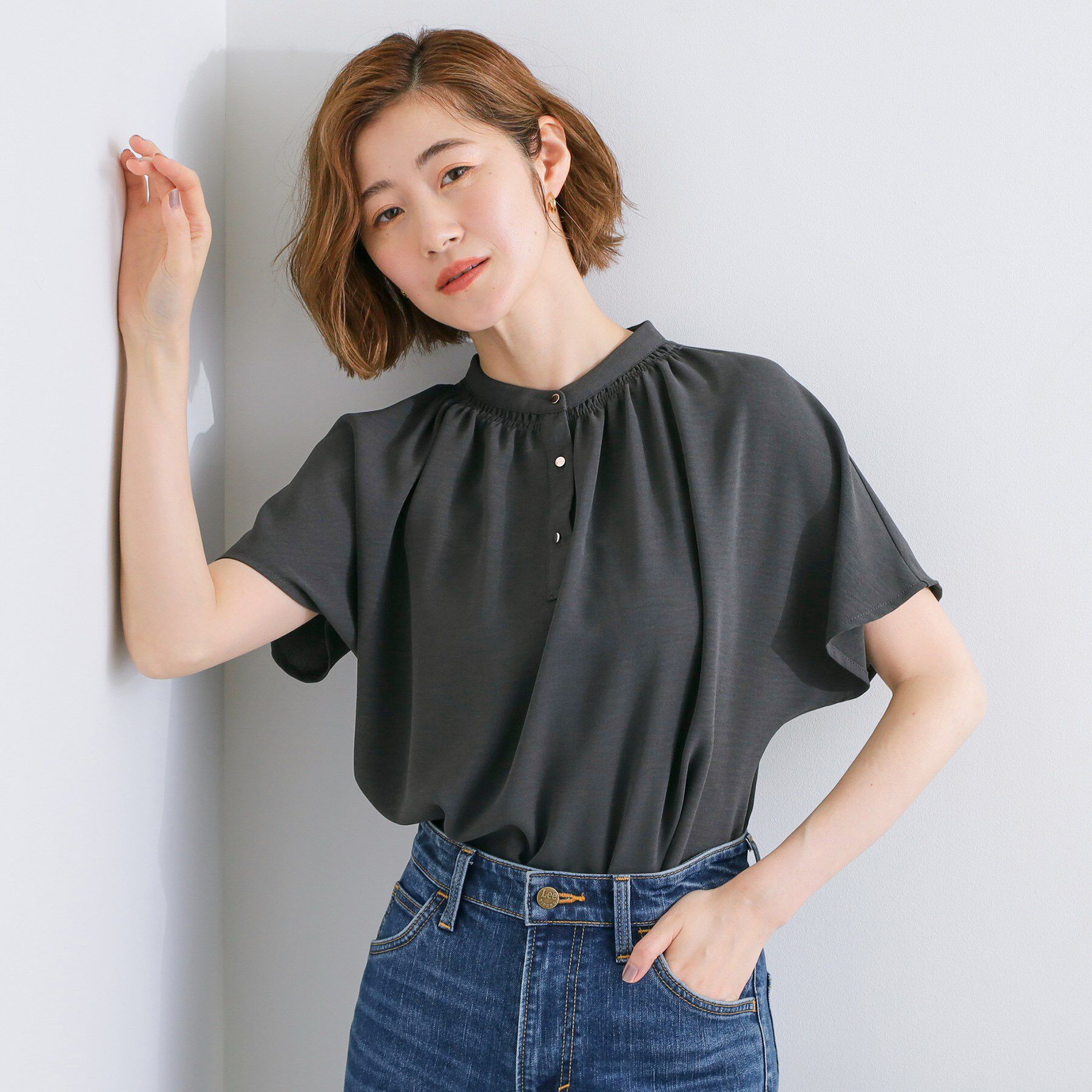grove「【さらりと着られる/二の腕カバー】多機能ドルマンスリーブブラウス」|シャツ・ブラウス|チャコールグレー(0