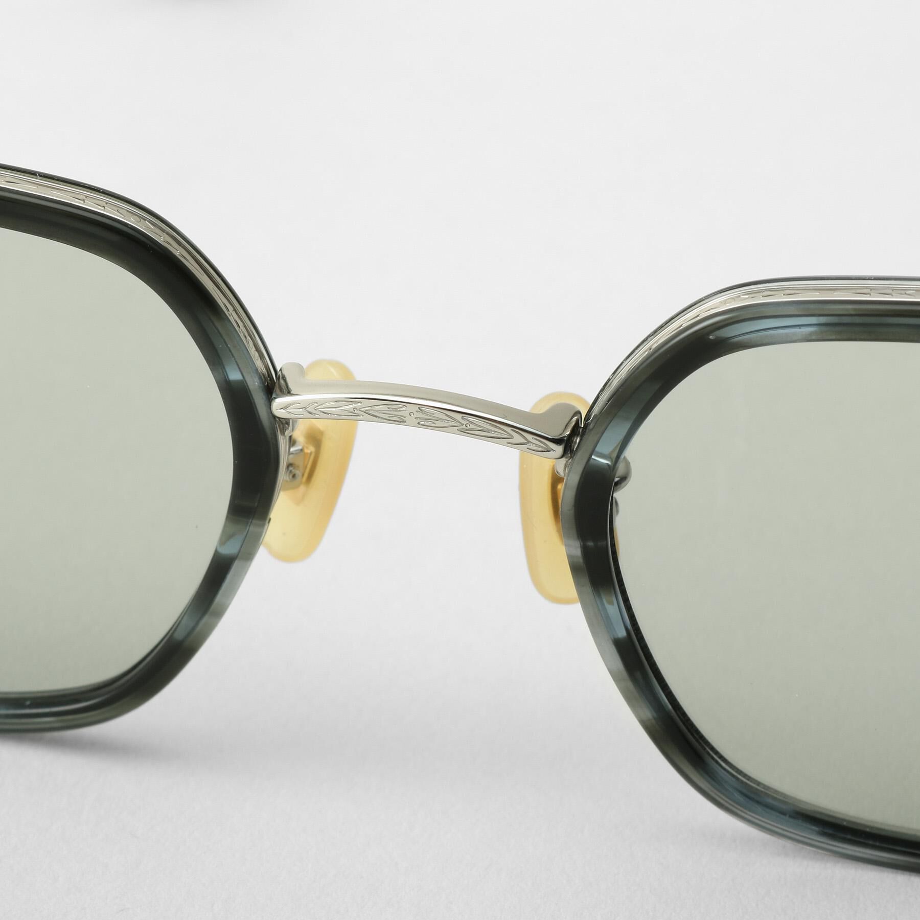 TAKEO KIKUCHI「【TAKEO KIKUCHI &times; THE BEDFORD HOTEL】インナーセルフレーム サングラ」|メガネ|