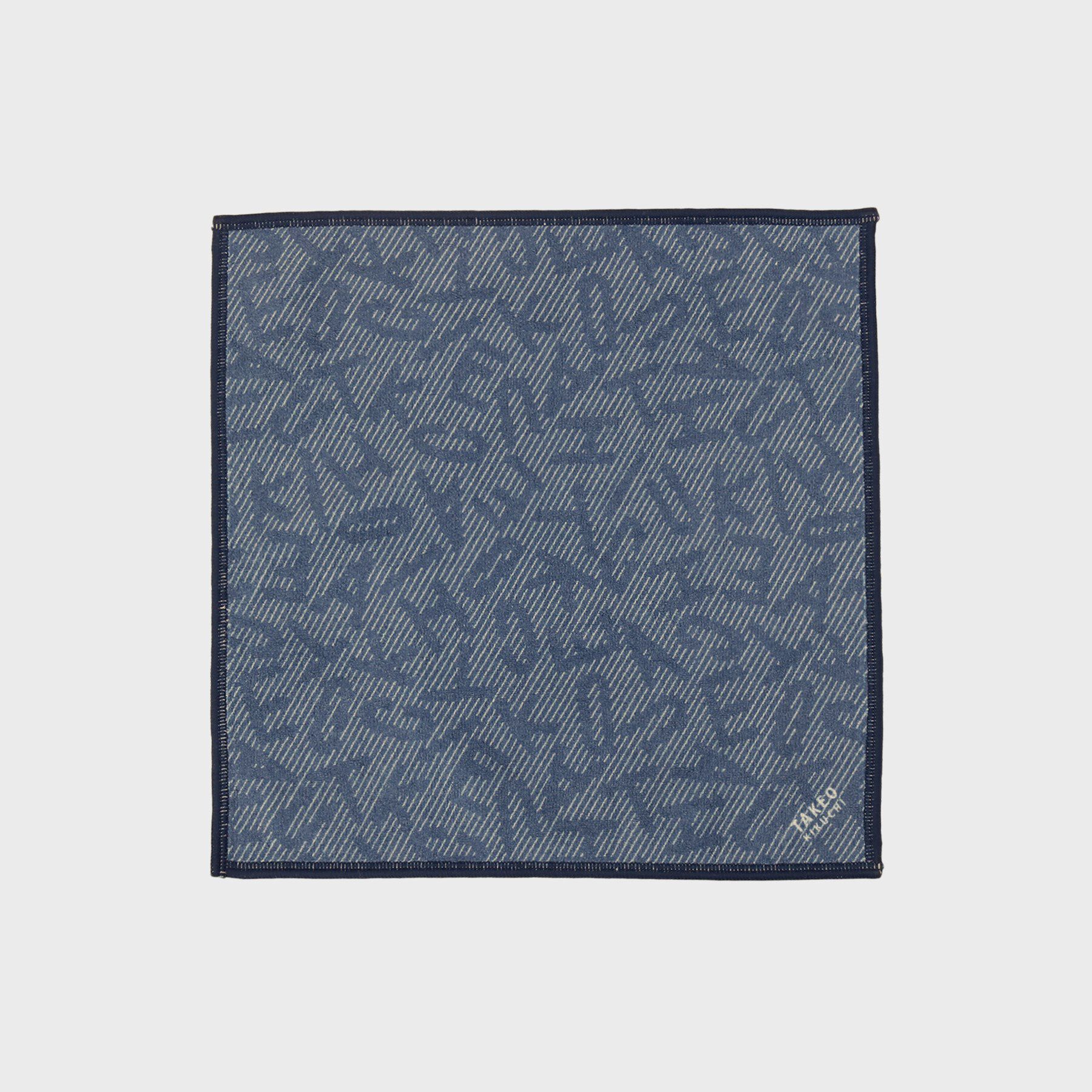 TAKEO KIKUCHI「ランダム柄プリントフォンカチ」|ハンカチ|ネイビー(094)