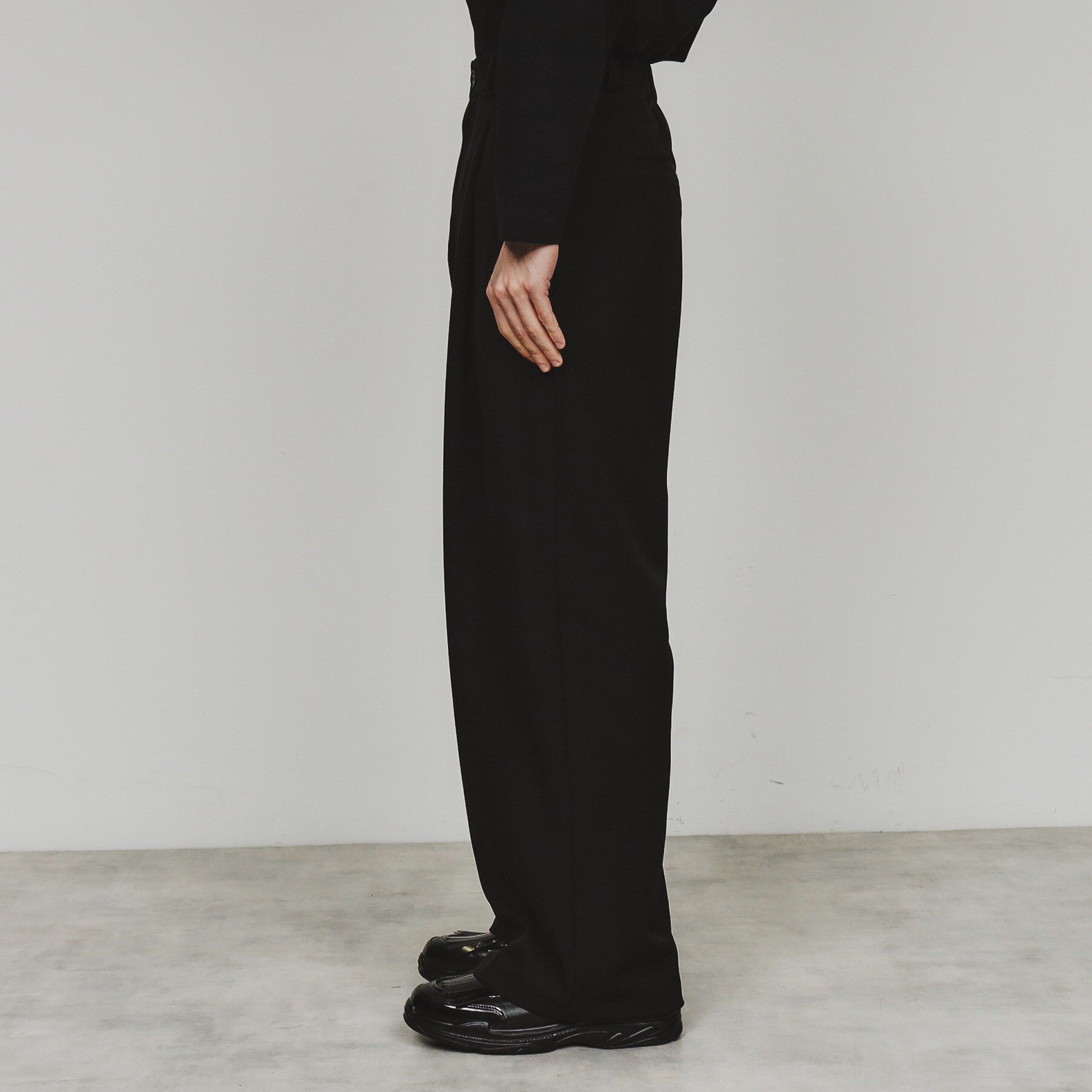 tk.TAKEO KIKUCHI「バレルシルエットスラックス」|その他|