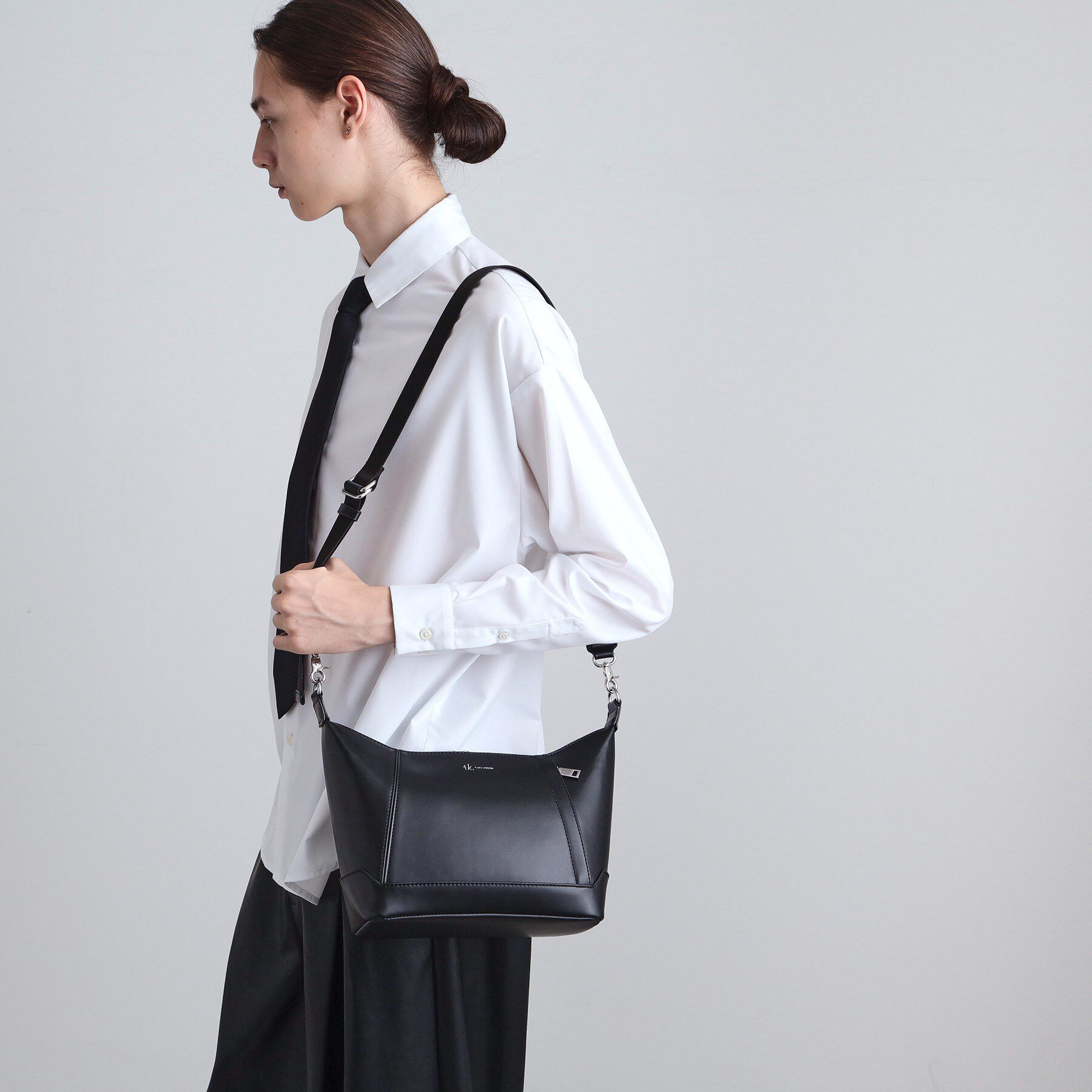 tk.TAKEO KIKUCHI「レクタングルショルダーバッグ」|ショルダー・メッセンジャー|