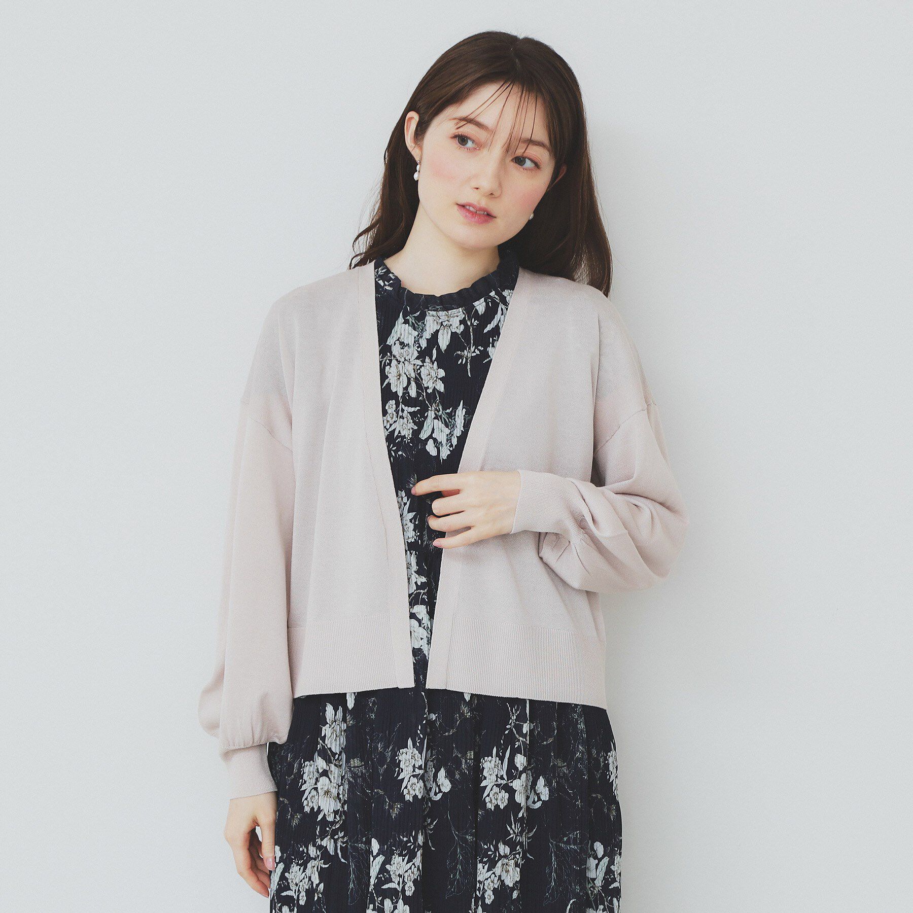 index「《6色展開》リラクシーショートカーディガン【洗濯機洗い可/接触冷感/抗ピル】」|カーディガン|