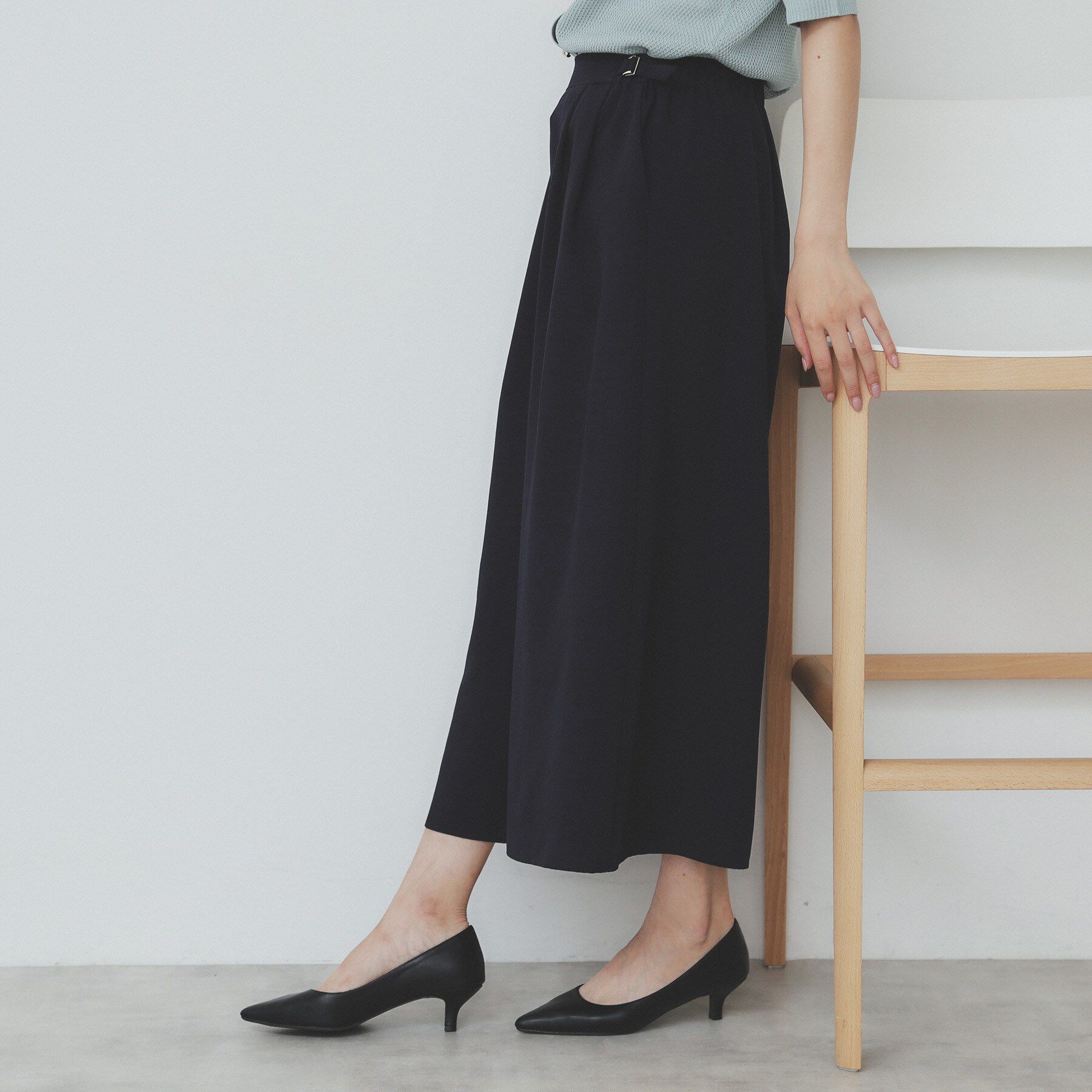 index「サイドタブデザインスカンツ【洗濯機洗い可/吸水速乾/防シワ/抗ピル/イージーアイロン】」|その他|ネイビー(094)