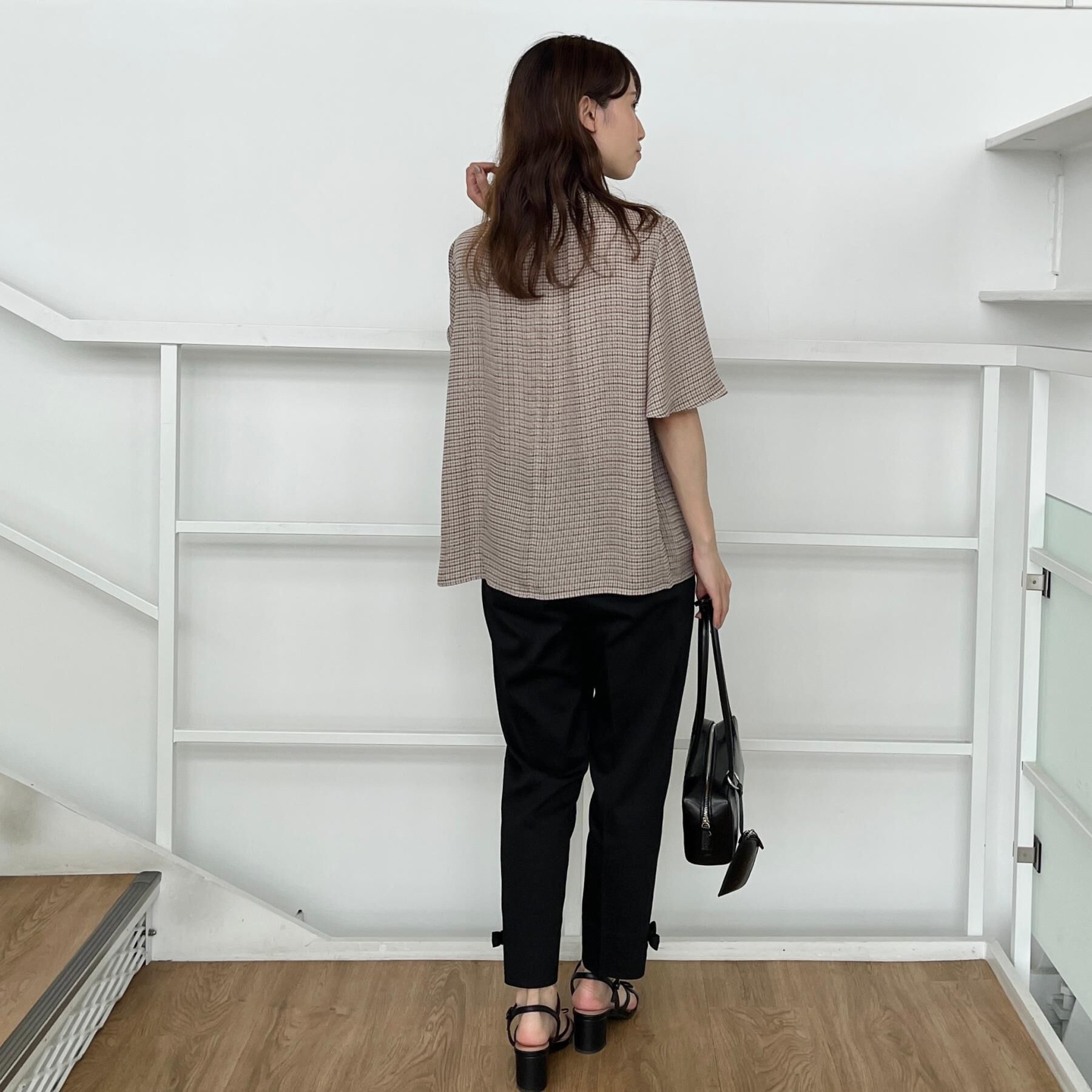 Couture broach「【着映え・5分袖・通勤】パール調タイチェックプリントブラウス」|シャツ・ブラウス|