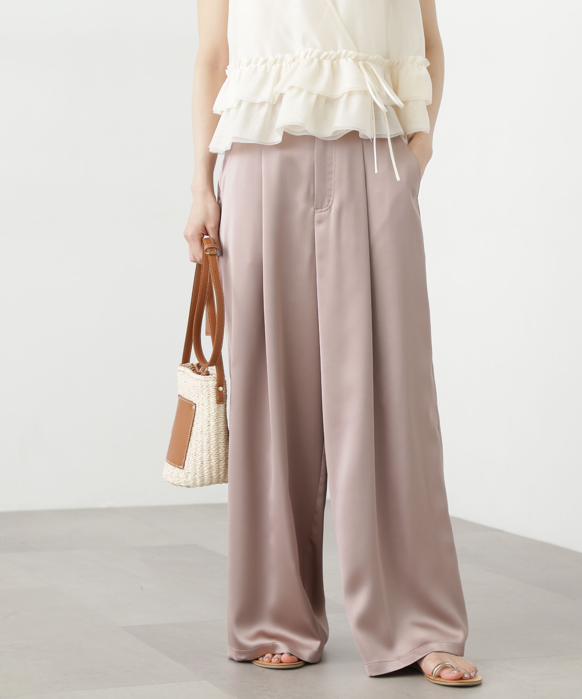  「グロッシーワイドパンツ」|その他|ベージュ