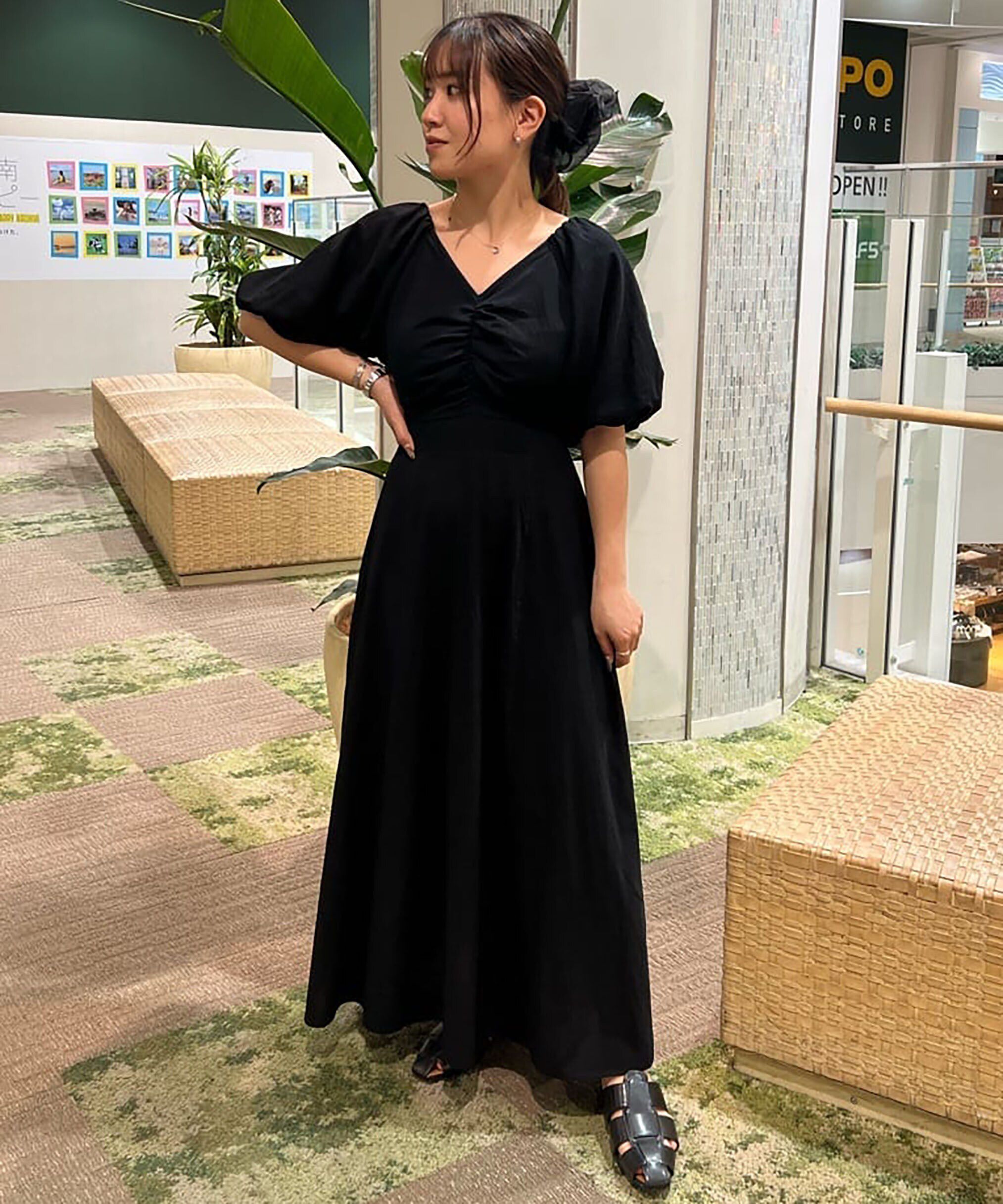  「バルーンスリーブバックギャザーワンピース」|ワンピース|