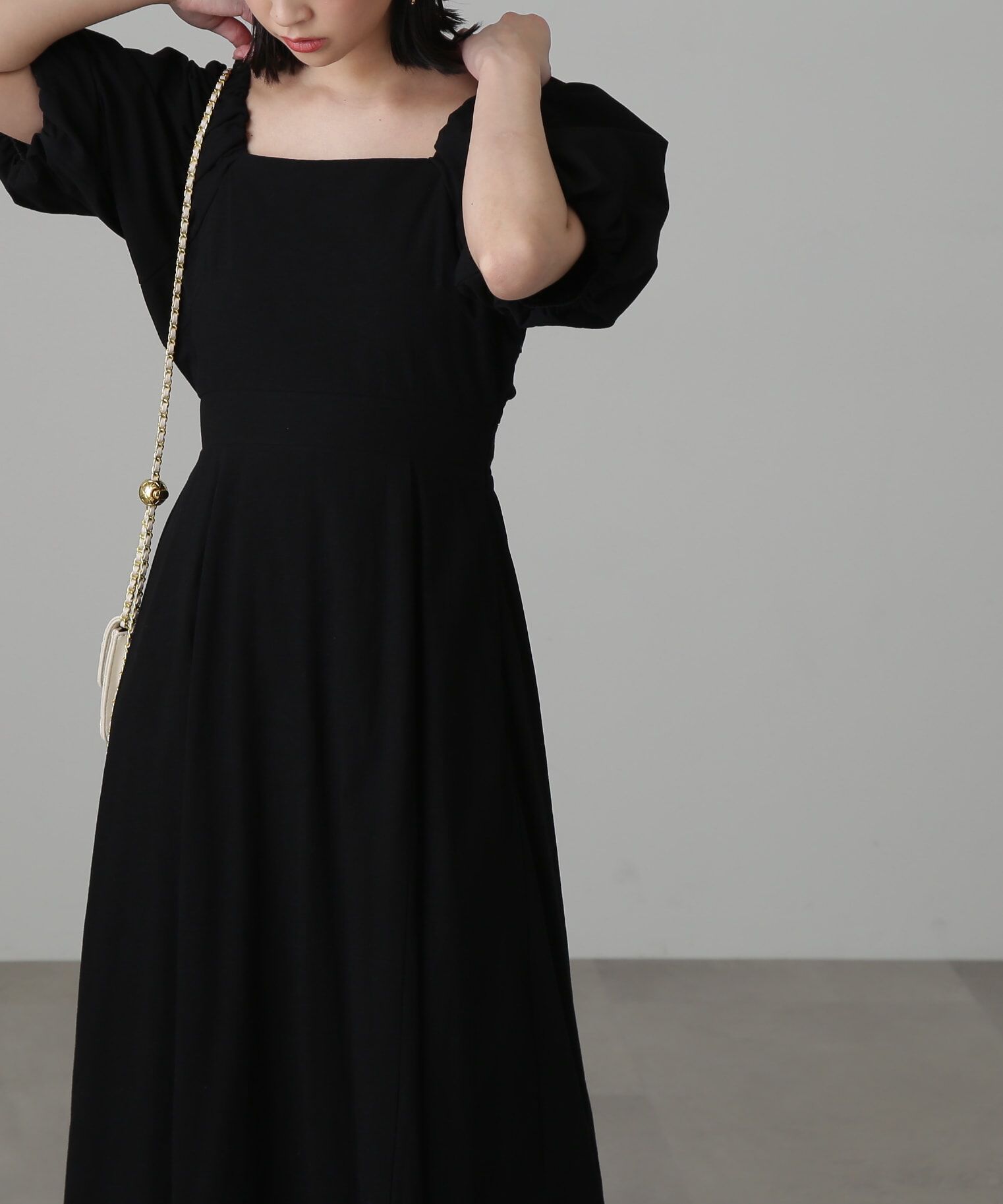  「バルーンスリーブバックギャザーワンピース」|ワンピース|