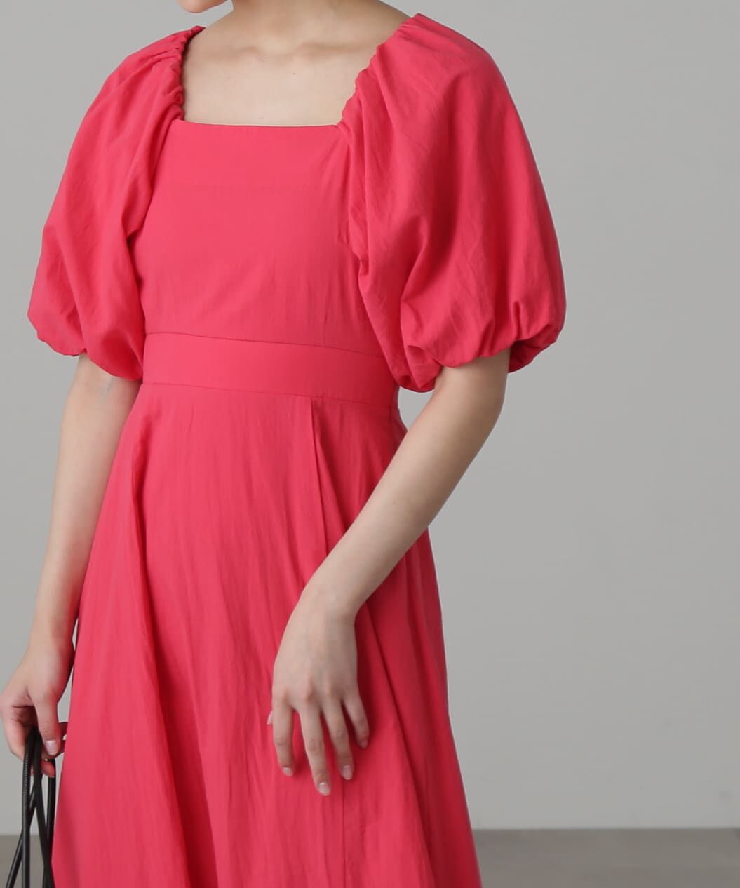  「バルーンスリーブバックギャザーワンピース」|ワンピース|