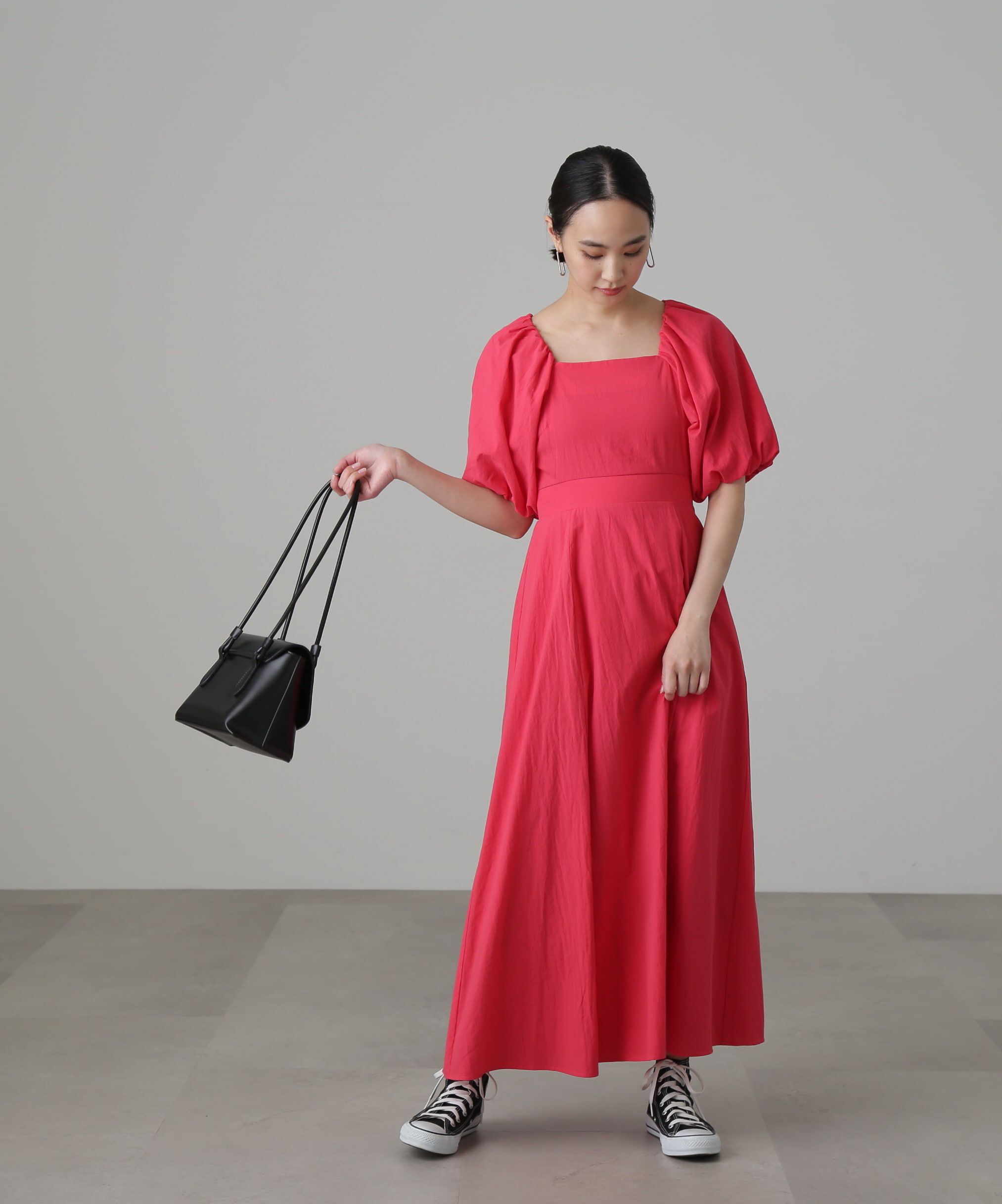  「バルーンスリーブバックギャザーワンピース」|ワンピース|