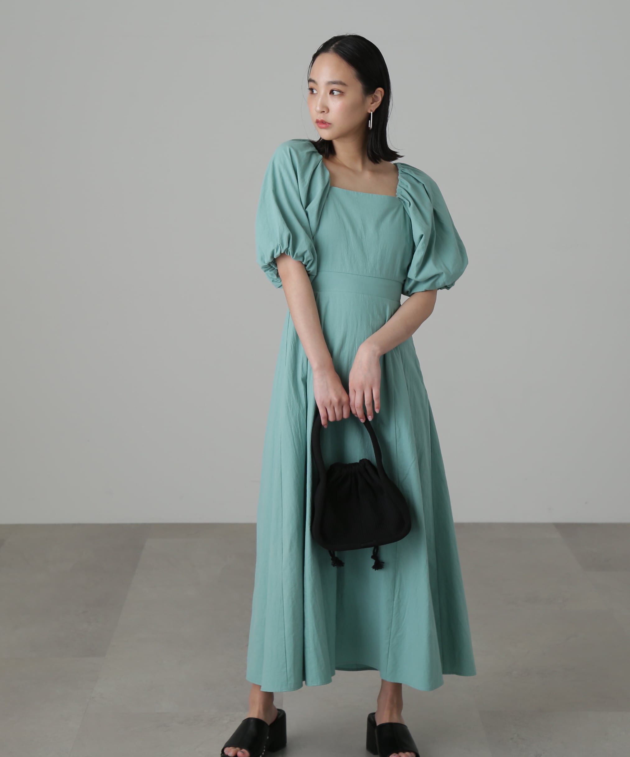  「バルーンスリーブバックギャザーワンピース」|ワンピース|