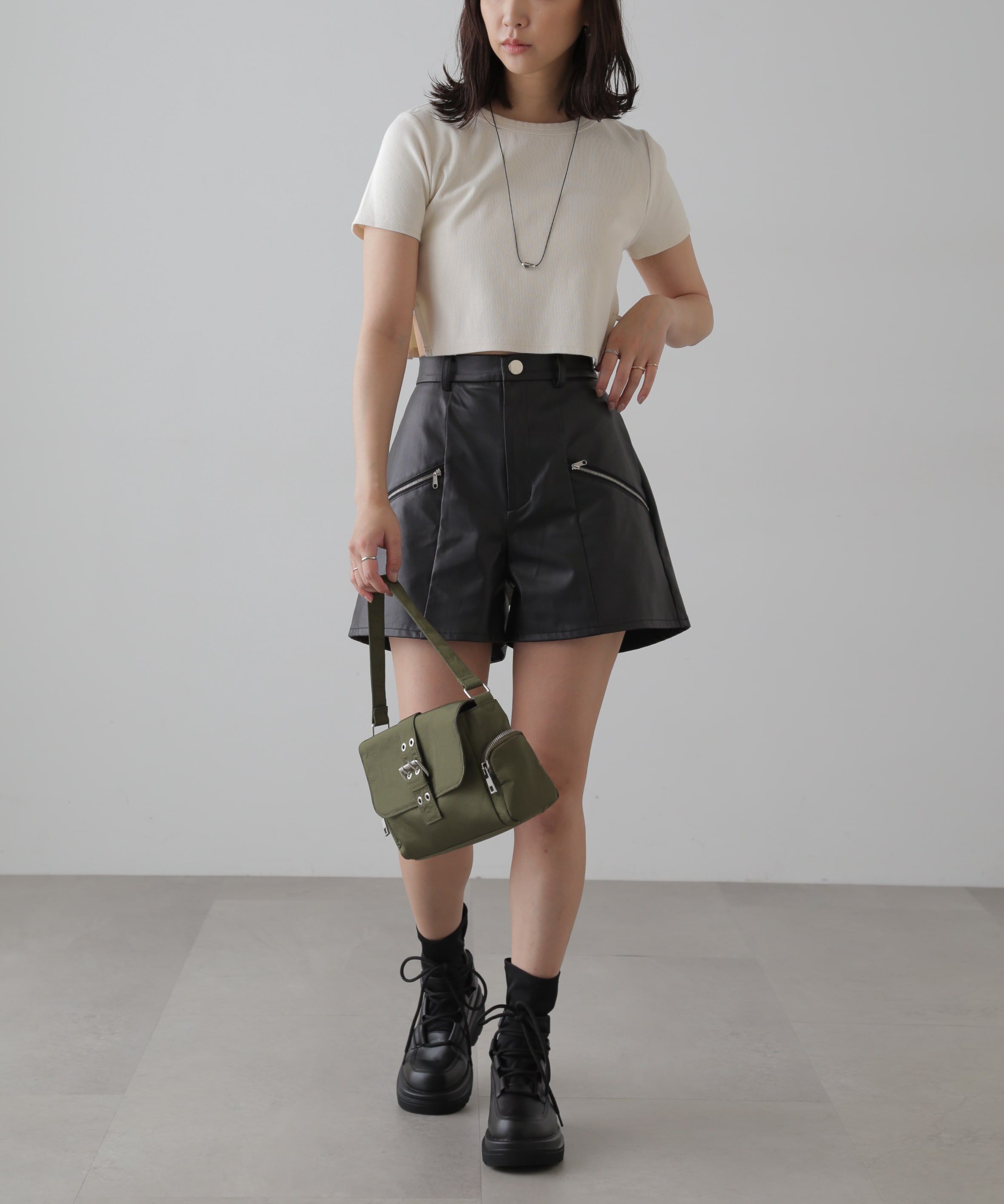  「ヴィンテージ加工サイドベルトTシャツ」|Tシャツ・カットソー|