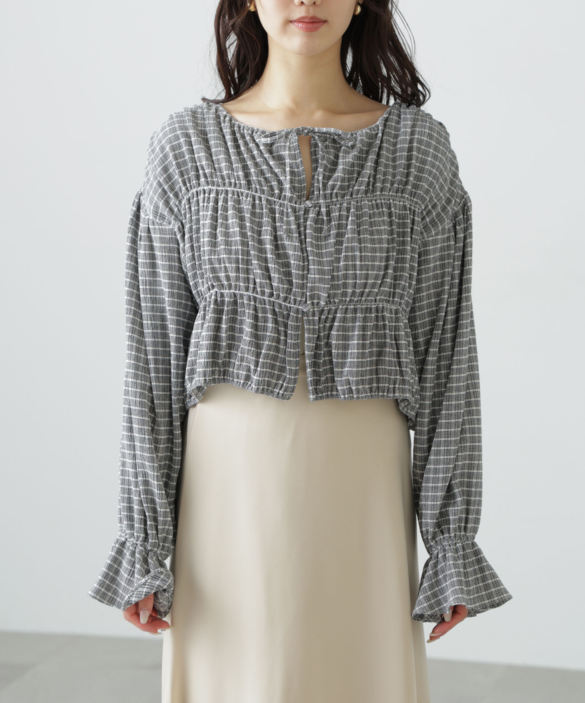  「シアーギャザー前開き短丈ブラウス」|シャツ・ブラウス|