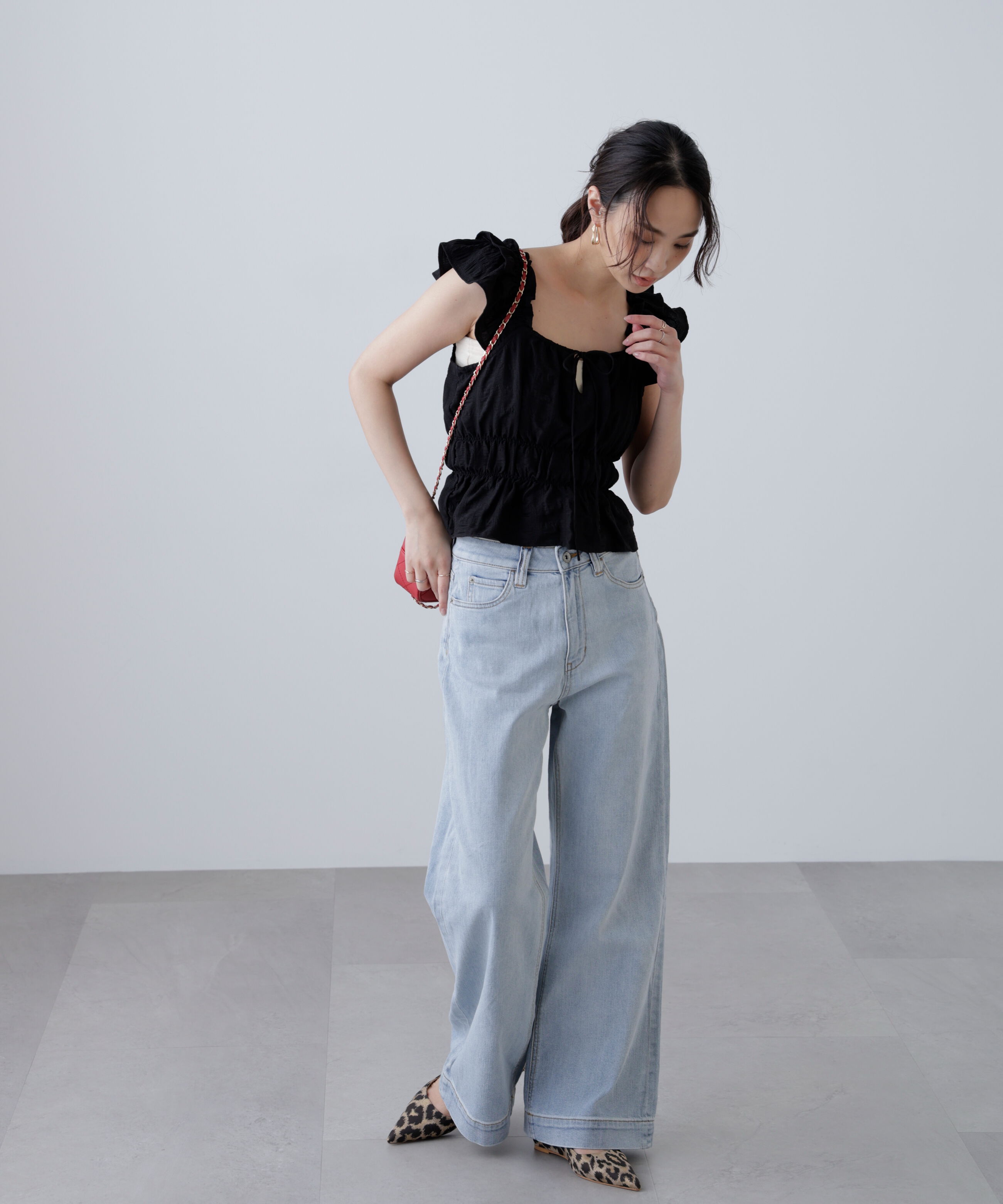  「前後2way肩フリルシャーリングペプラムブラウス」|シャツ・ブラウス|