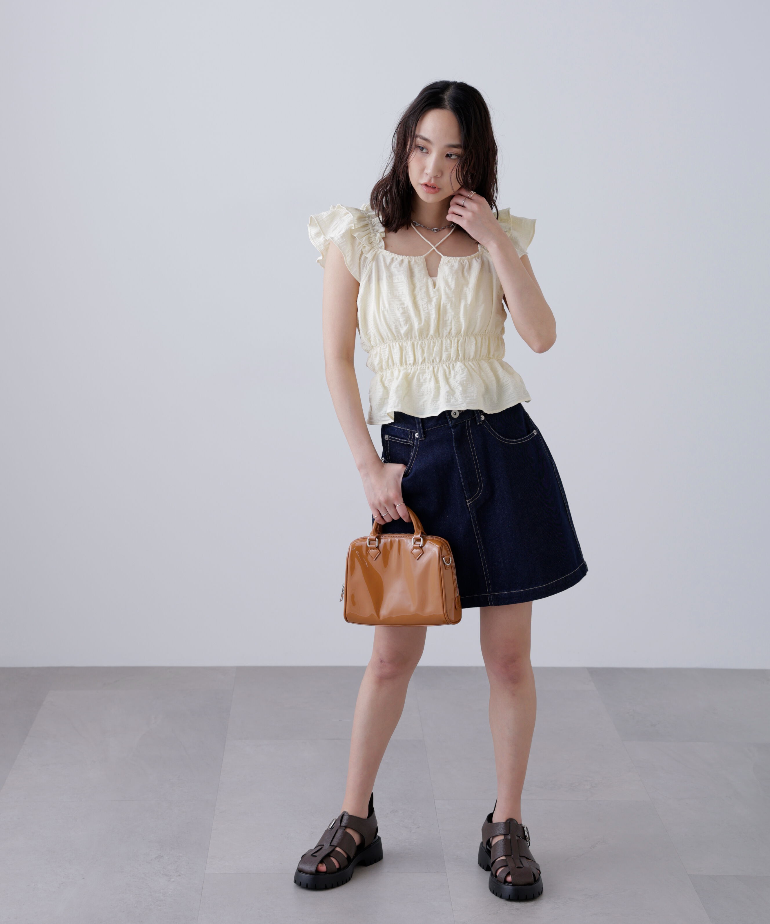  「前後2way肩フリルシャーリングペプラムブラウス」|シャツ・ブラウス|