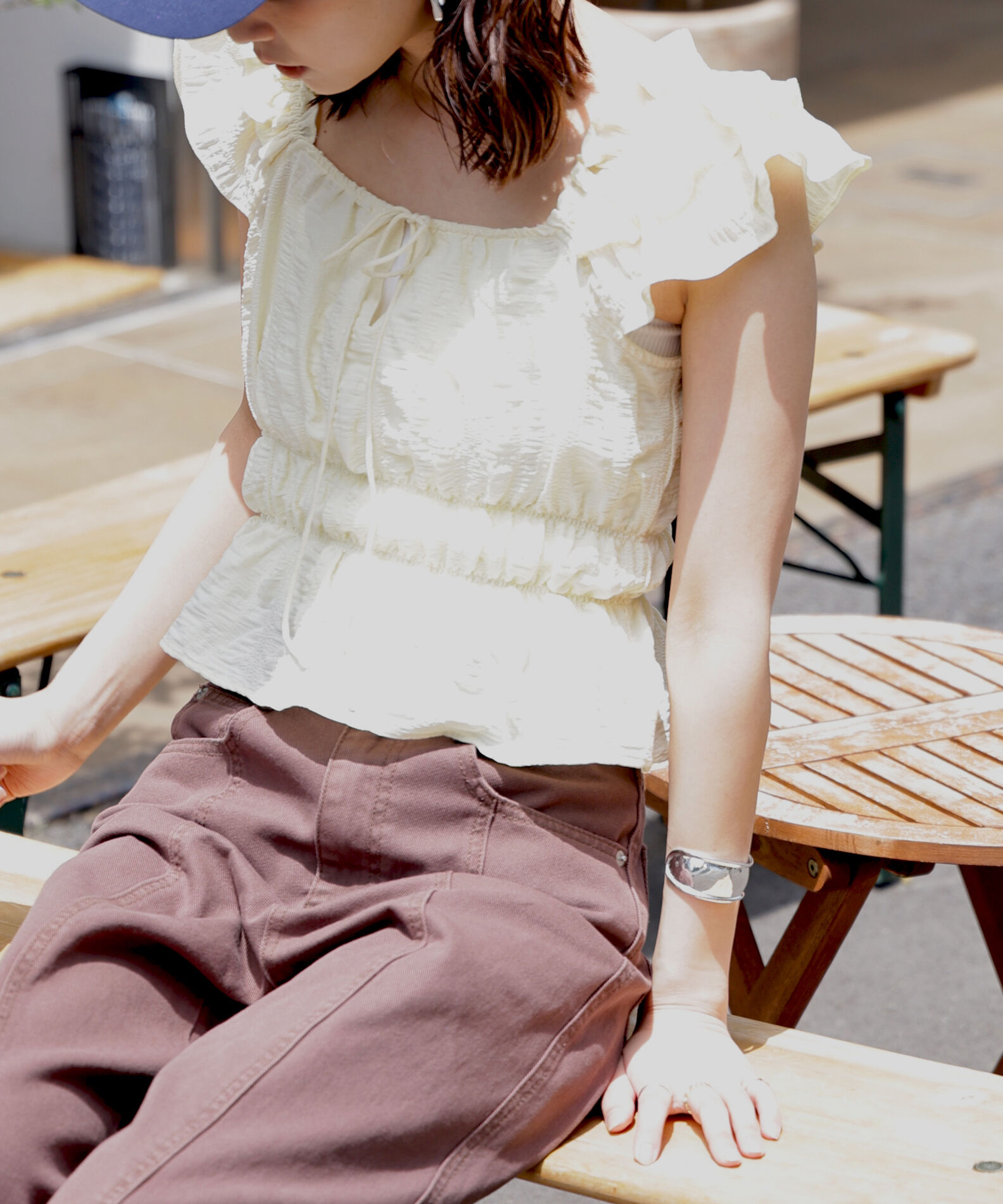  「前後2way肩フリルシャーリングペプラムブラウス」|シャツ・ブラウス|