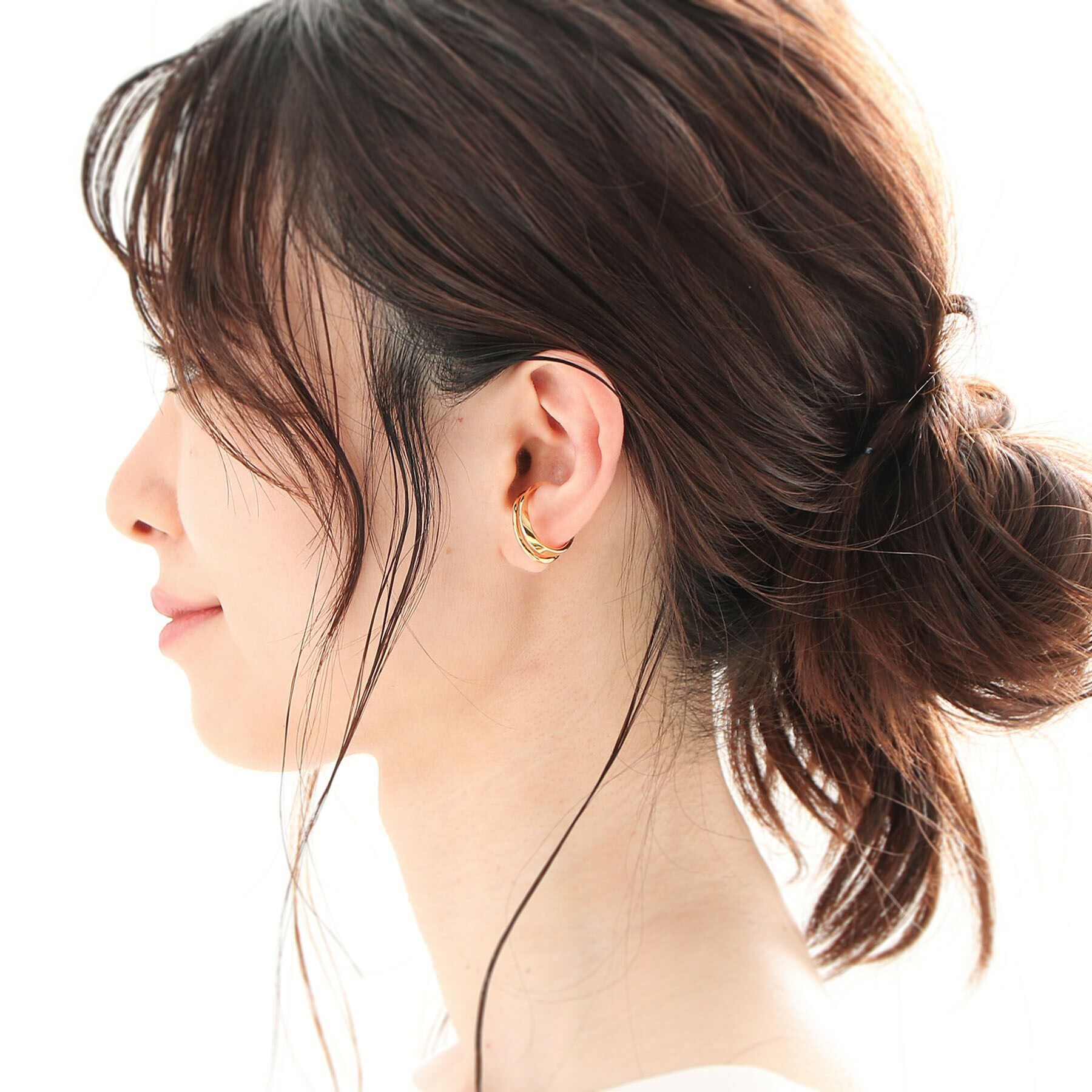 COCOSHNIK「シルバー ダブルフープひねり イヤーカフ」|イヤリング|