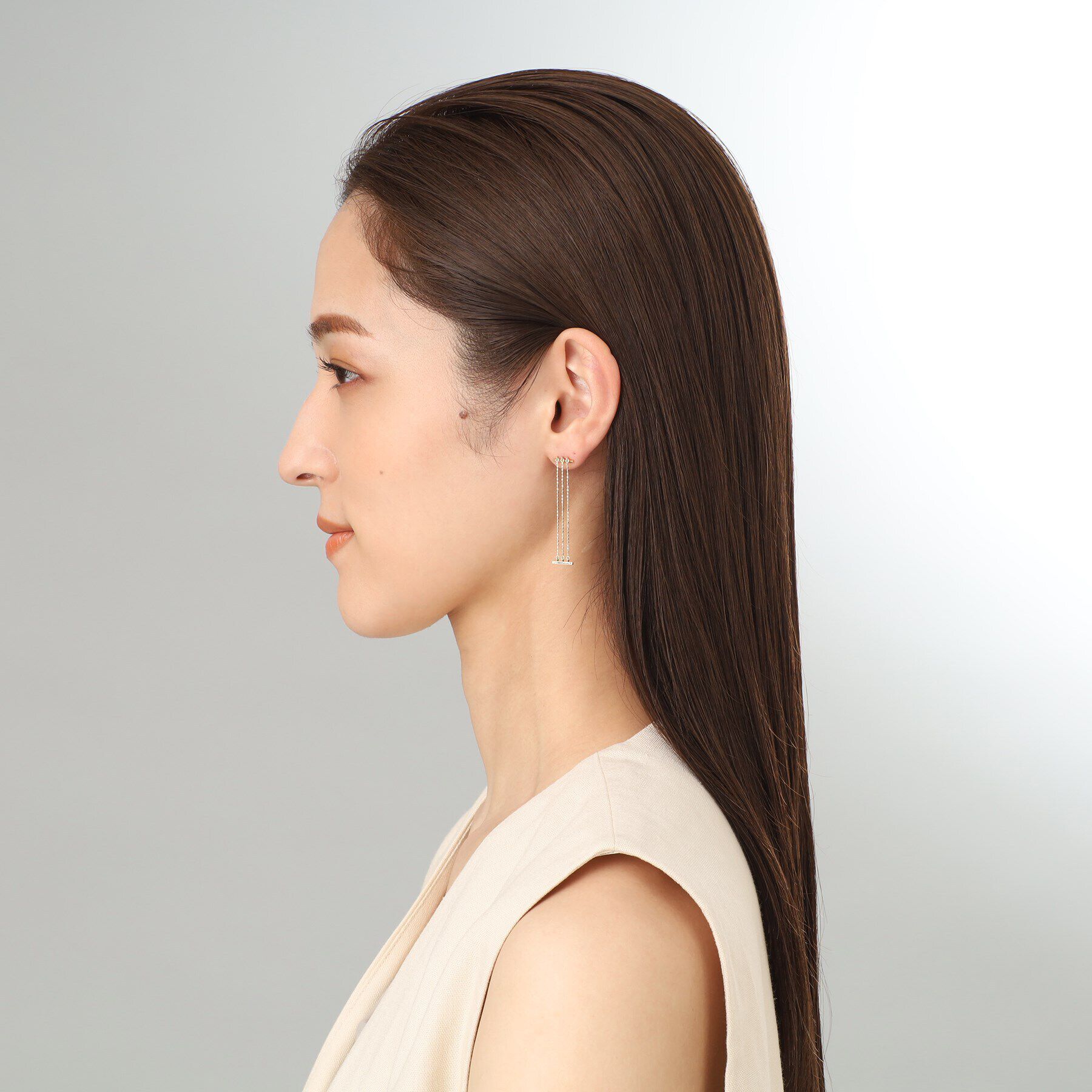 COCOSHNIK「K10カットボールチェーン3連 スタッドピアス」|ピアス|