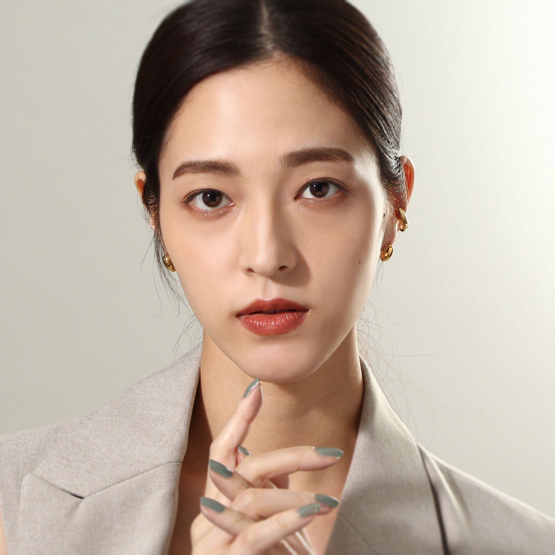 COCOSHNIK ONKITSCH「シルバー オーバルモチーフ スモールイヤーカフ GP」|イヤリング|