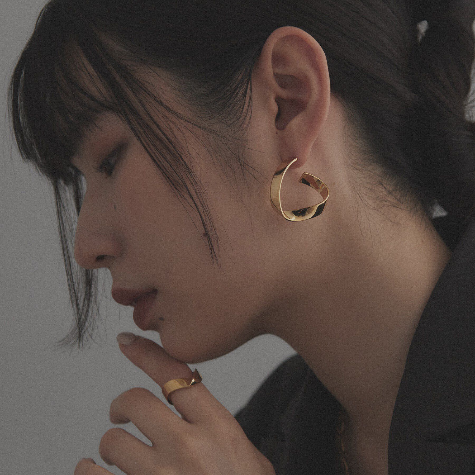 COCOSHNIK ONKITSCH「シルバー フォールディングピアス ストリーム GP」|ピアス|