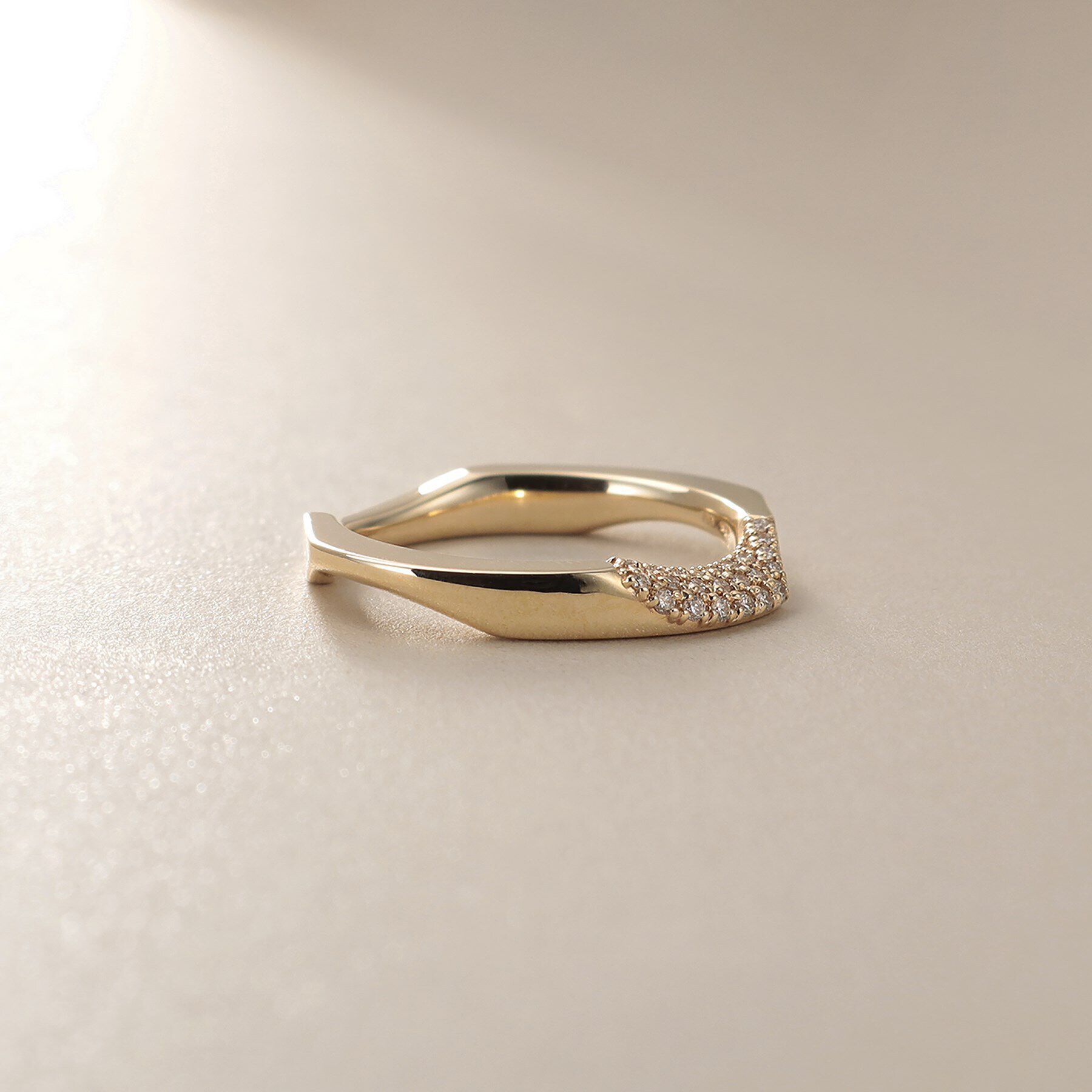 COCOSHNIK「K10ダイヤモンド キヘイモチーフ リング」|リング|