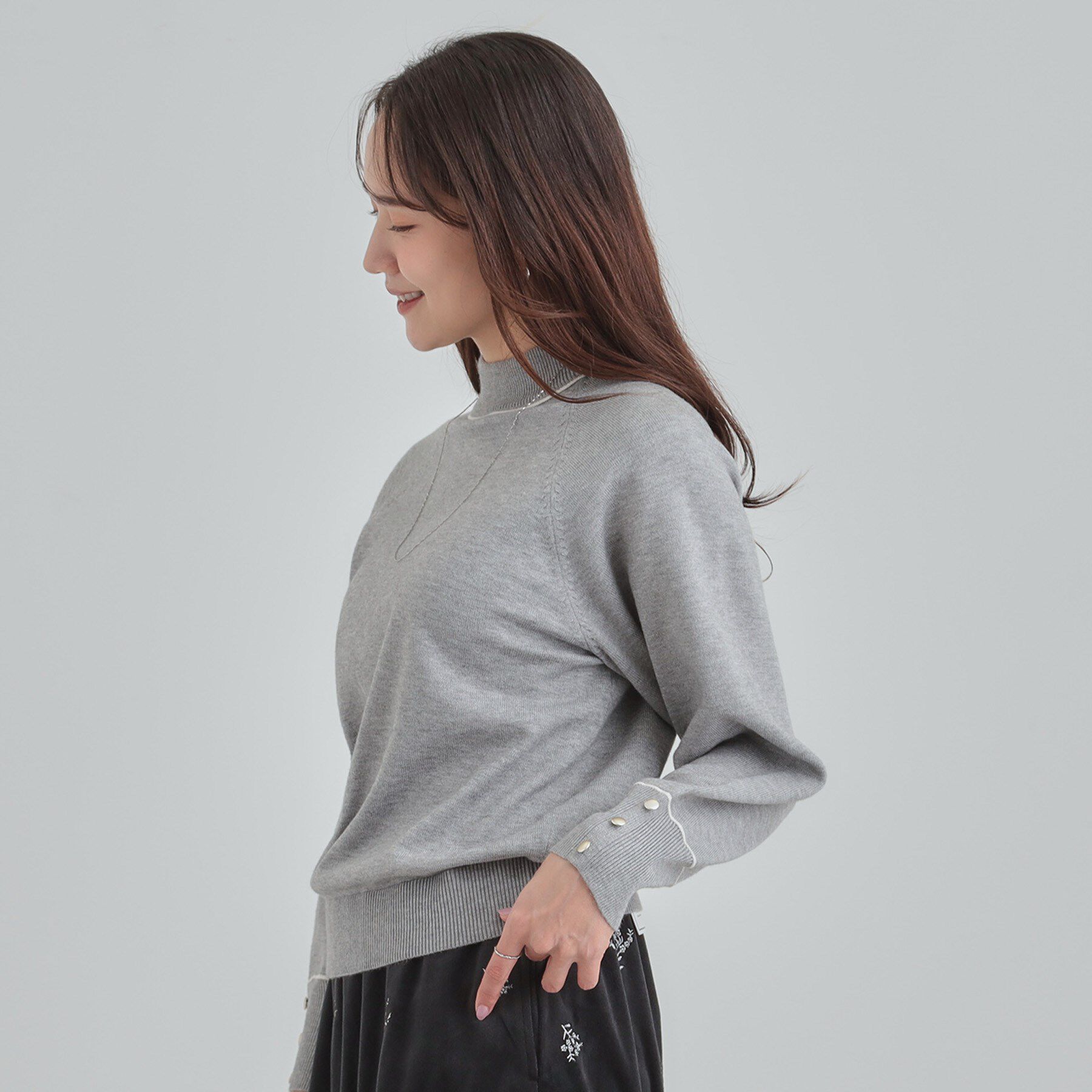 SHOO･LA･RUE「【洗濯機可/吸湿発熱】もちもちでチクチクしにくいハイネックニット」|ニット・セーター|