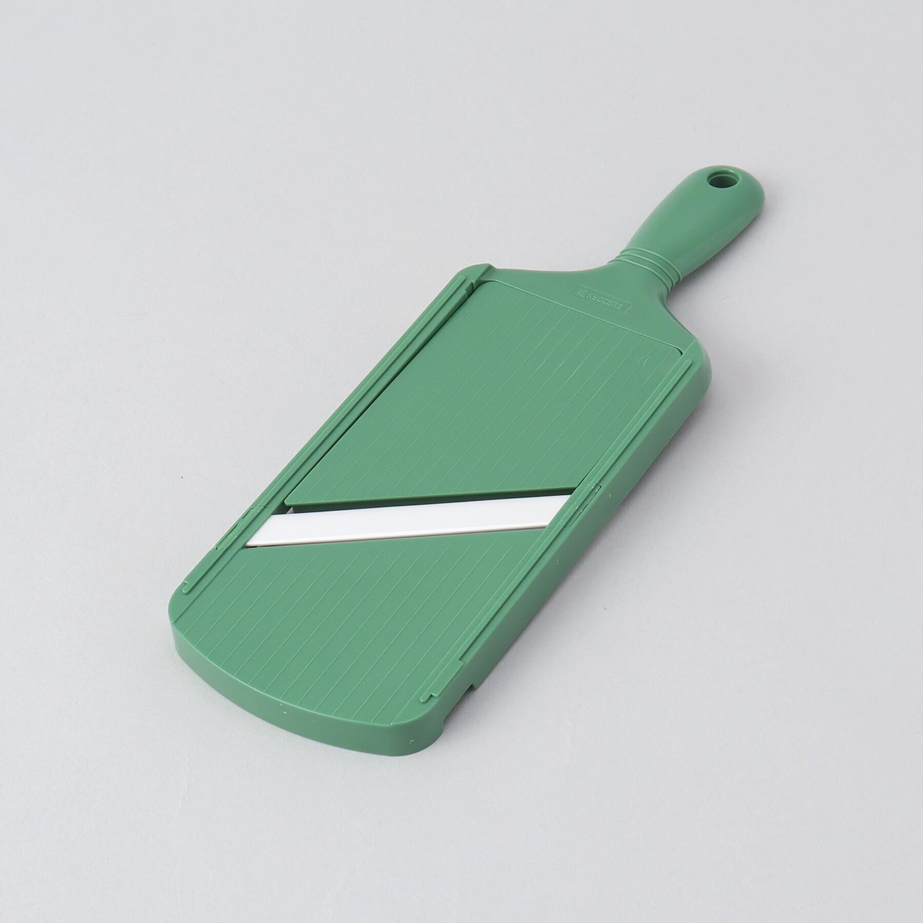 212 KITCHEN STORE「セラミックスライサー 厚み調節機能付き ＜京セラ＞」|食器・キッチングッズ|