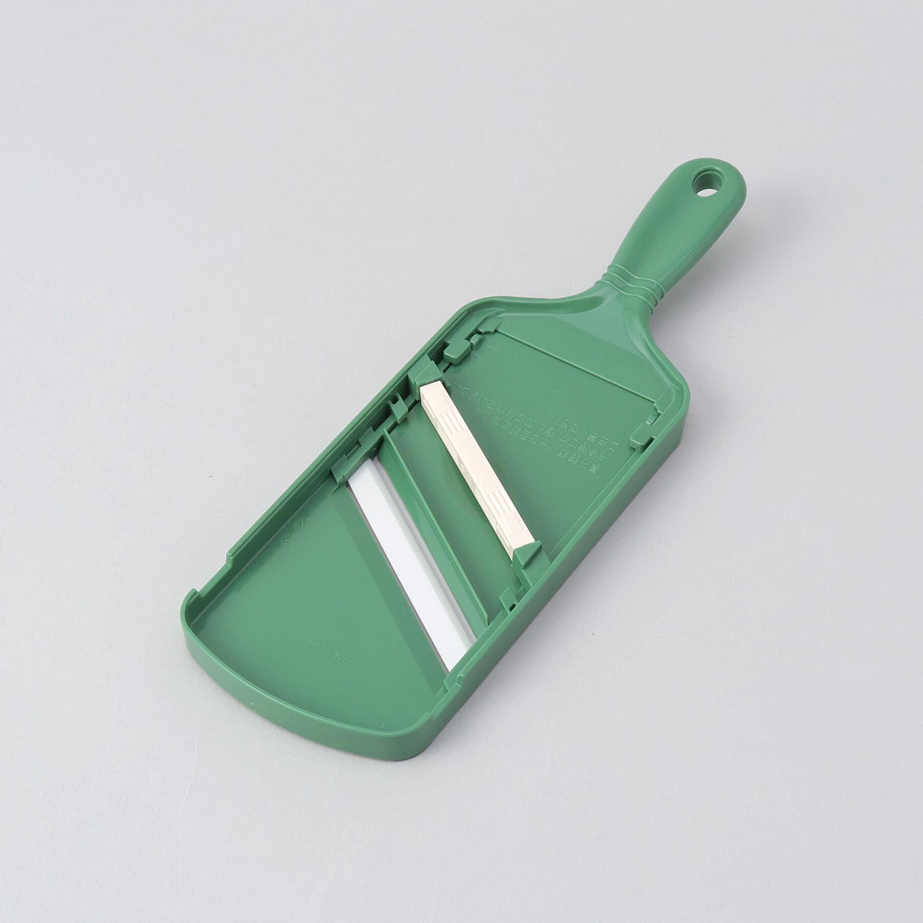 212 KITCHEN STORE「セラミックスライサー 厚み調節機能付き ＜京セラ＞」|食器・キッチングッズ|