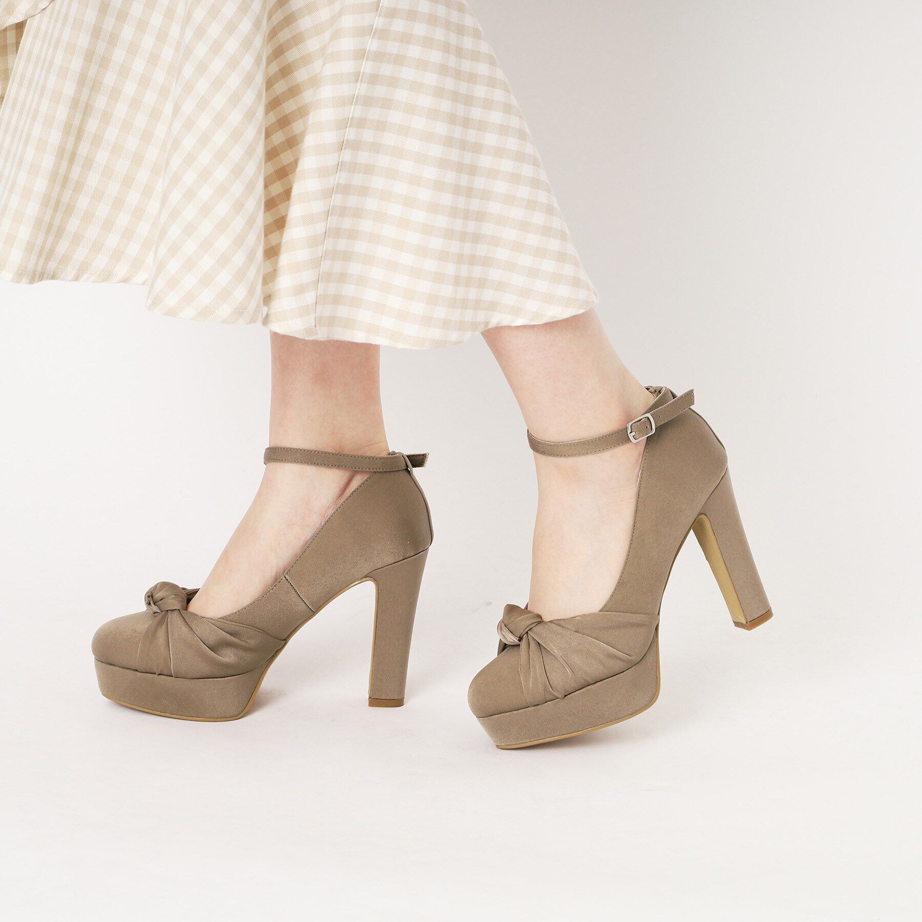 ESPERANZA「結びリボンネックベルトハイヒールパンプス 結婚式二次会 パーティー 24SS」|パンプス|