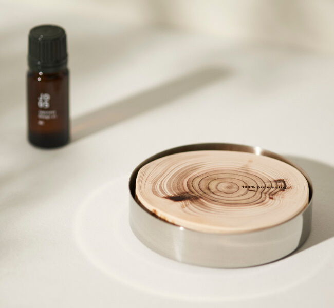 アットアロマ「ウッドディフューザーリン貼箱セット&JB04 柚子 10ml」|トラベルグッズ|