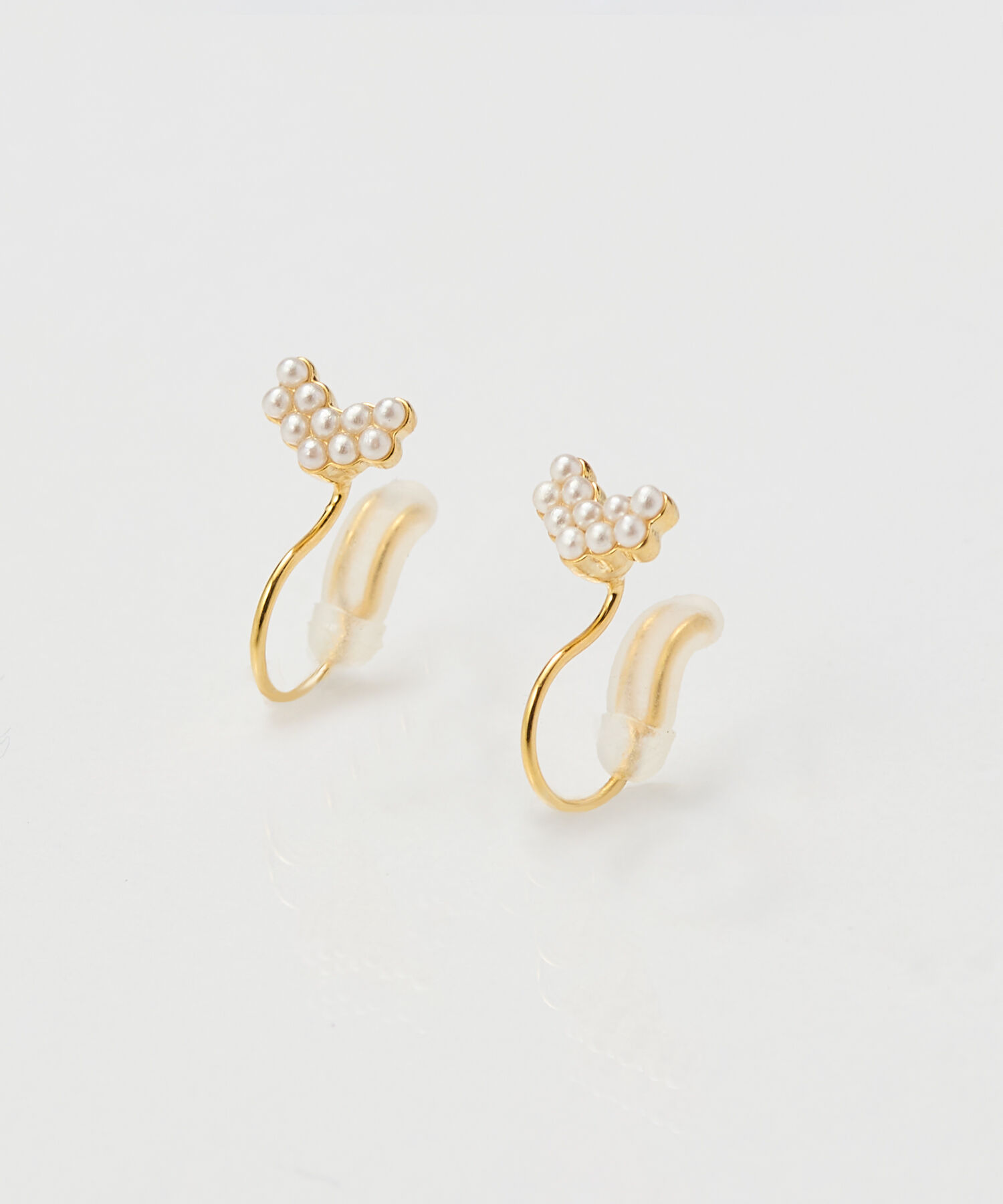 Phoebe「【痛くないシリーズ】グレインパールハートライトフィットイヤリング　ゴールド」|イヤリング|