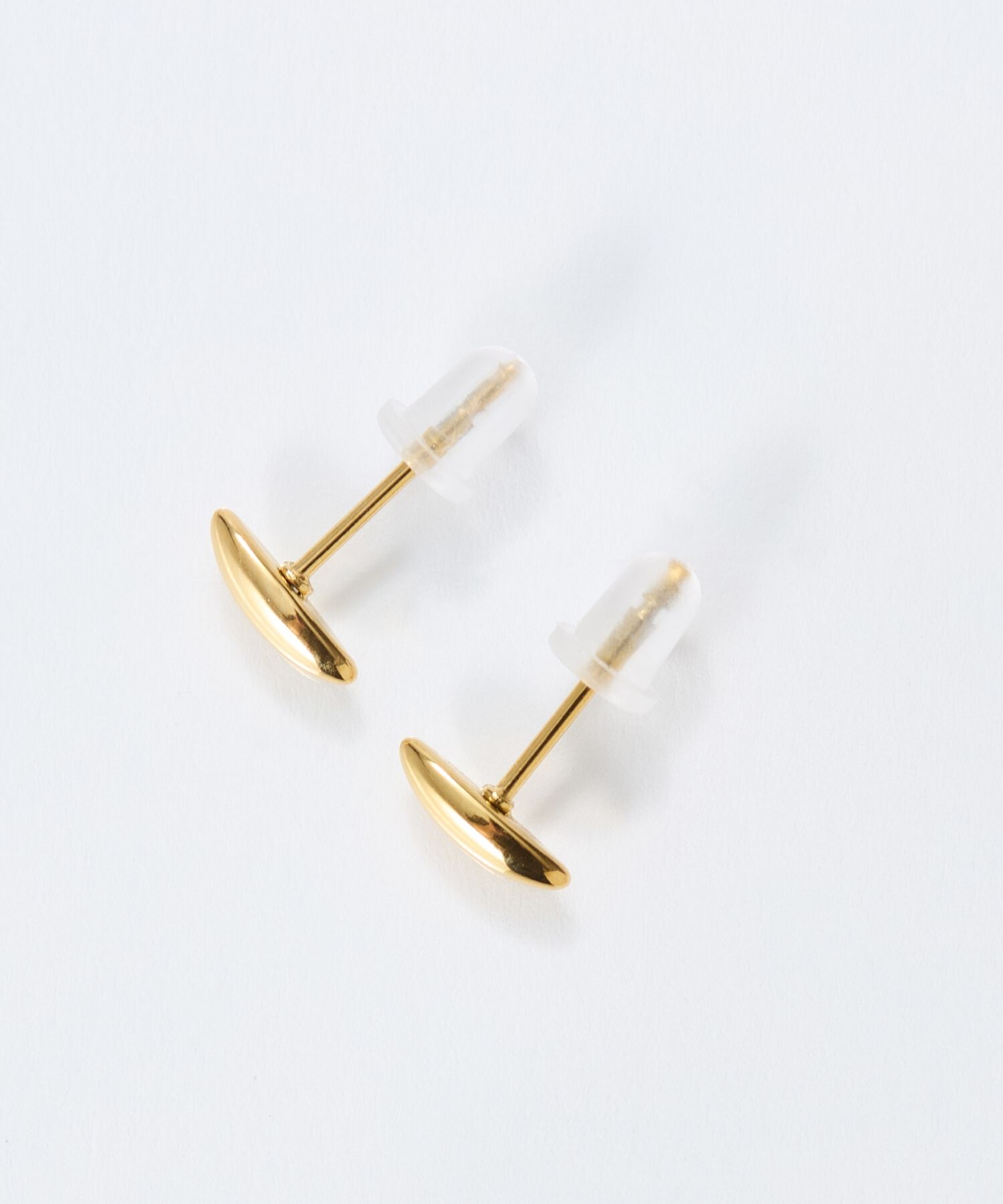 Phoebe「【金属アレルギー対応】メタルオーバルグレースピアス　ゴールド/サージカルステンレス」|ピアス|