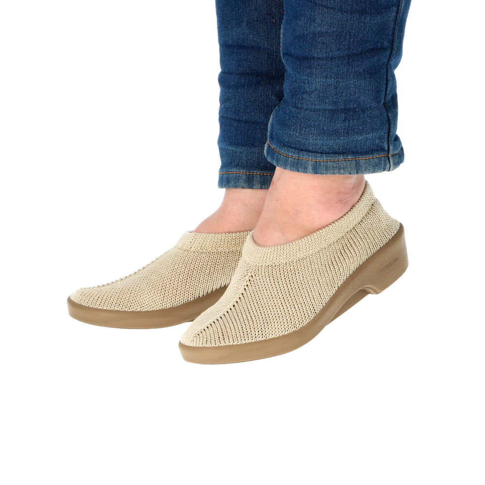 BACKYARD FAMILY「アルコペディコ 通販 クラシックライン STEPS ステップス スリッポン レディース 軽量」|バレエシューズ|ベージュ1