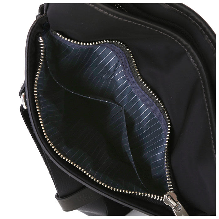 BACKYARD FAMILY「ショルダーバッグ メンズ 斜めがけ かっこいい 通販 大容量 ブランド INNFITH インフィス」|ショルダー・メッセンジャー|