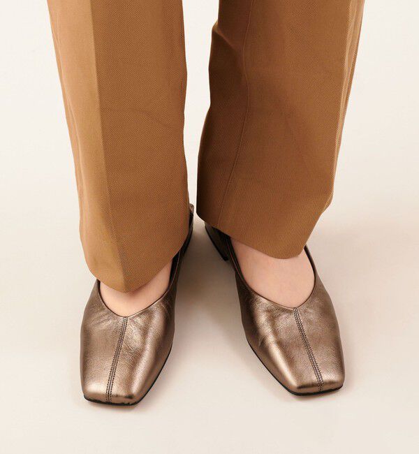 ODETTE E ODILE「スクエアセンターシーム フラット25&darr;&uarr;」|パンプス|