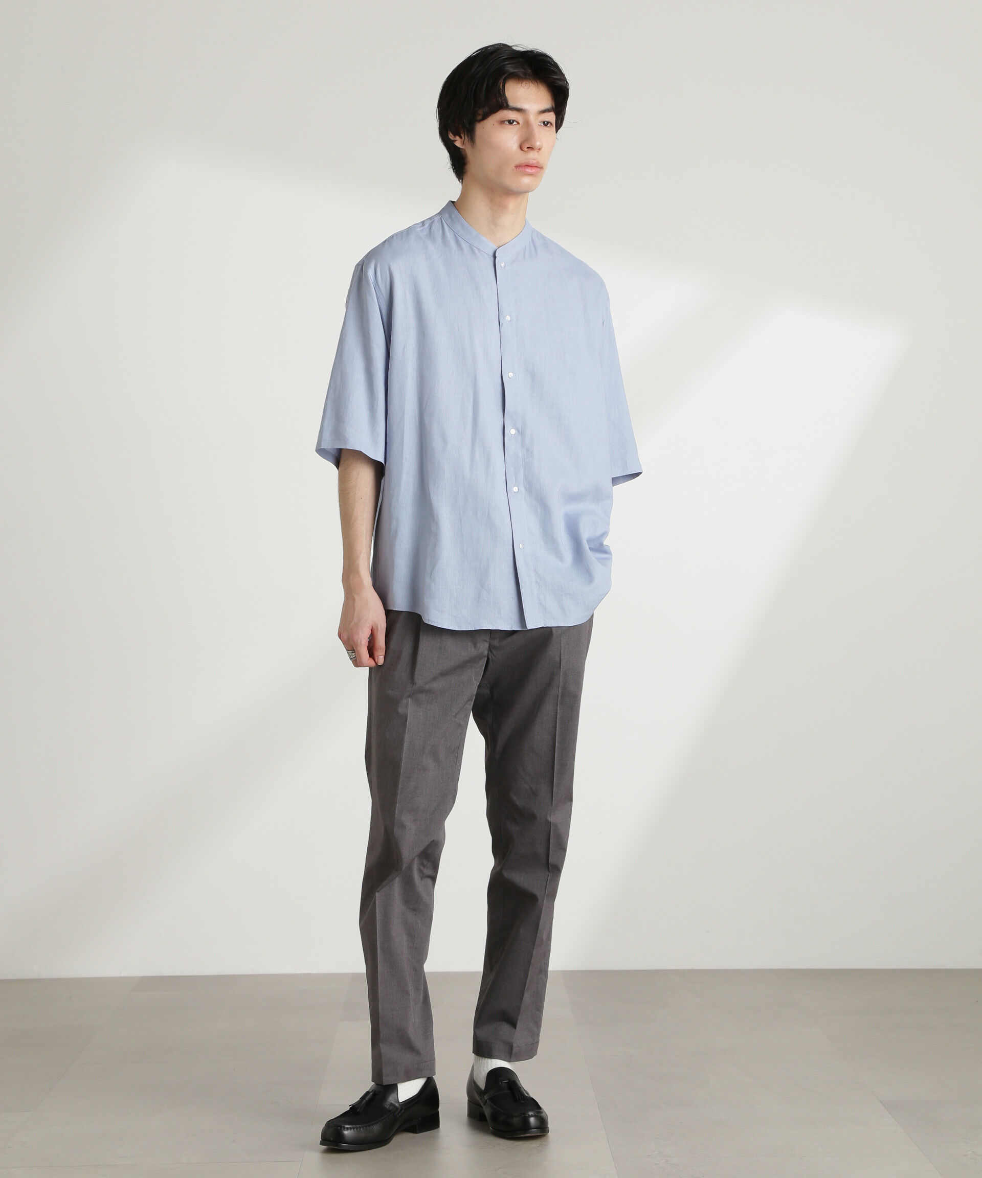 nano･universe「アンチスメルリネン バンドカラーシャツ 半袖」|シャツ・ブラウス|