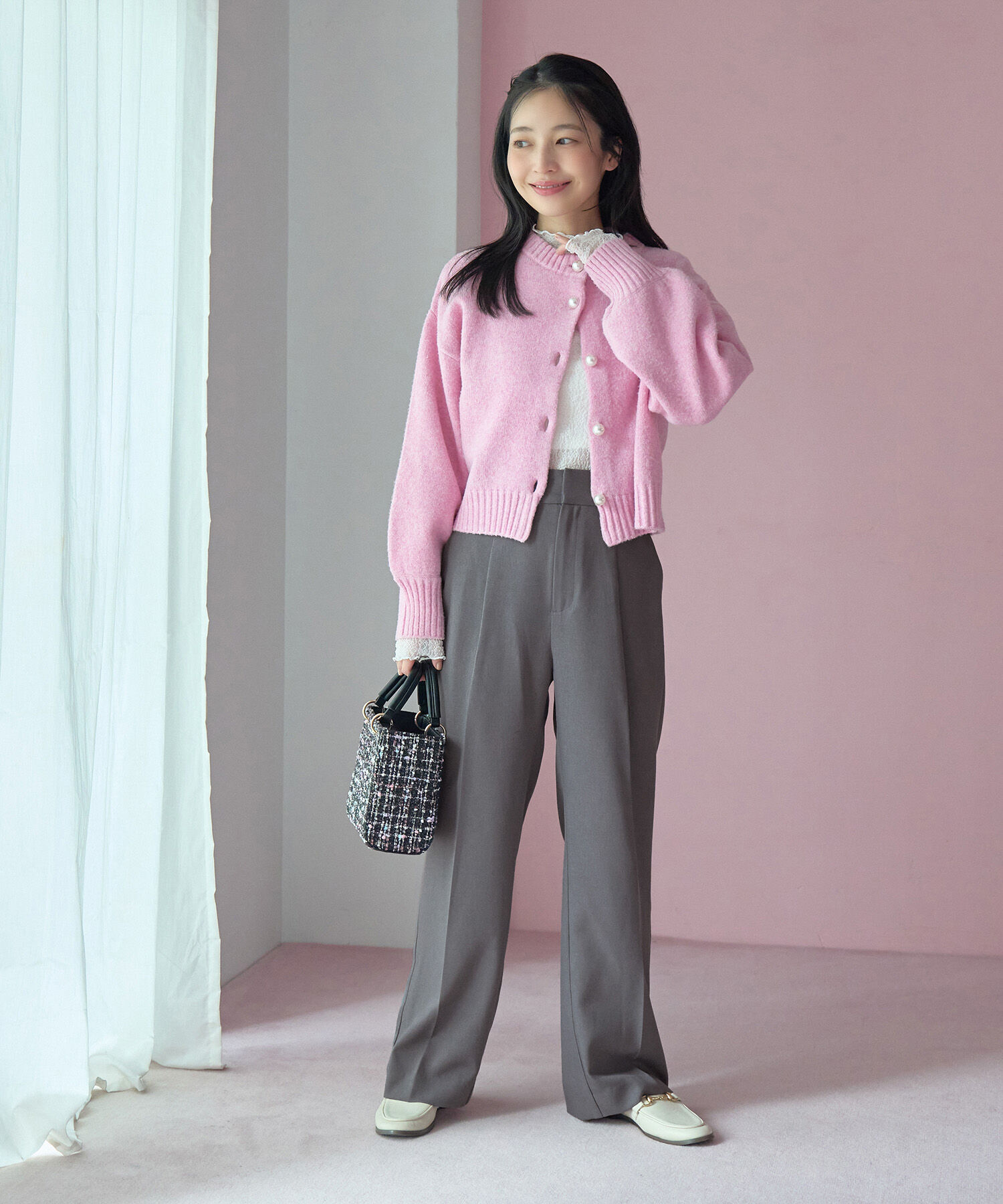 VIS「【防シワ・洗える】パウダリーツイルストレートパンツ」|スラックス|